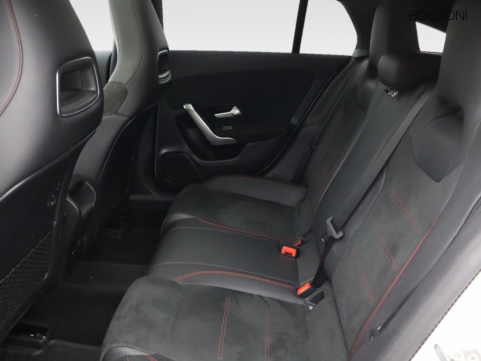 8 - Mercedes CLA shooting brake 200 d premium 8g-dct