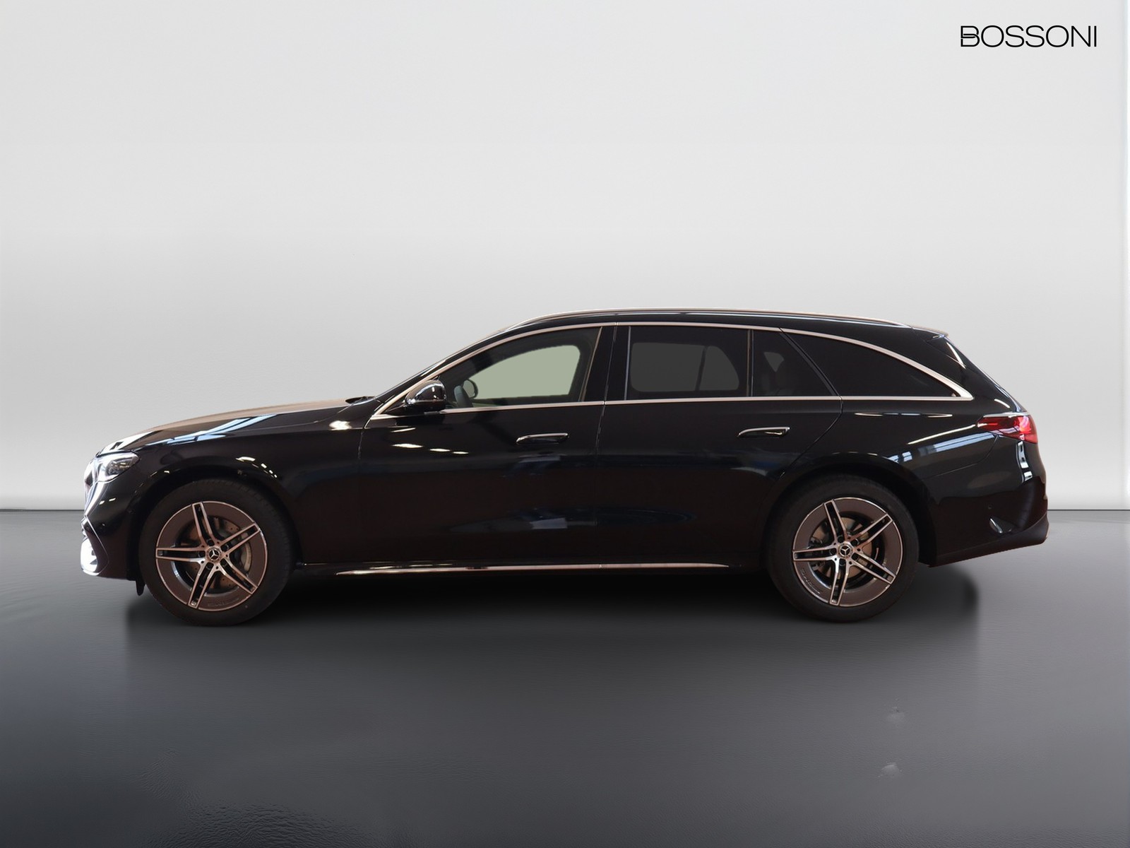 3 - Mercedes Classe E station wagon 220 d amg line advanced 4matic 9g-tronic