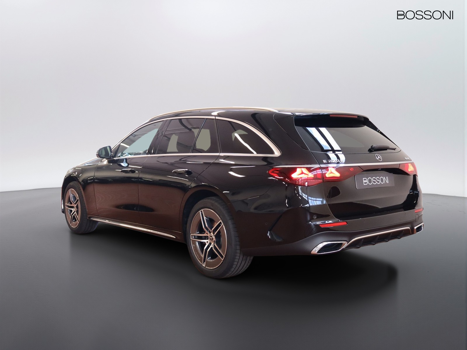 5 - Mercedes Classe E station wagon 220 d amg line advanced 4matic 9g-tronic