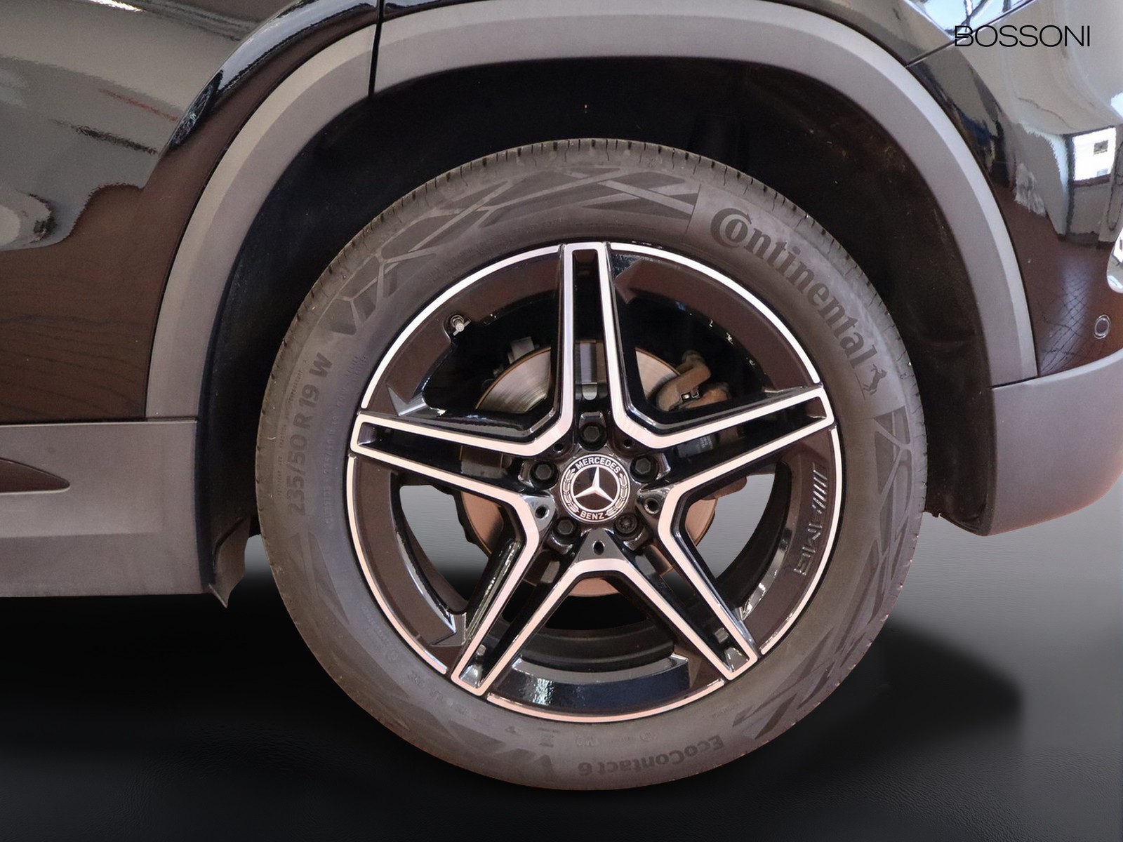 4 - Mercedes GLA 180 d premium 8g-dct