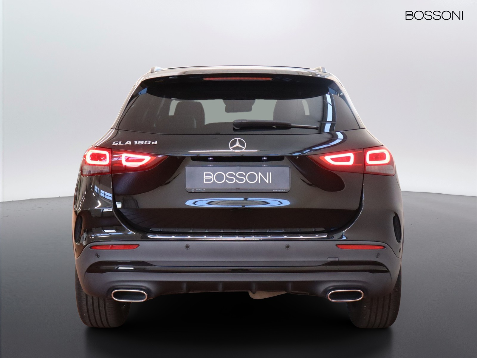 6 - Mercedes GLA 180 d premium 8g-dct