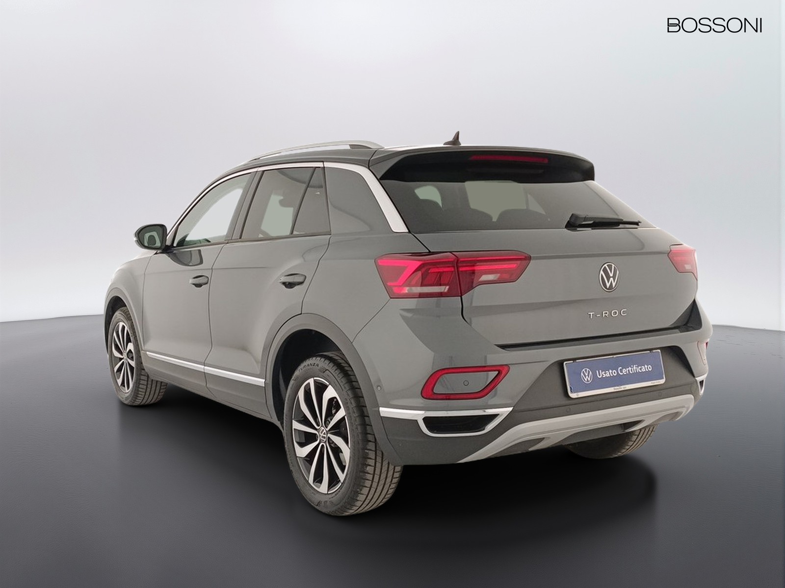 4 - Volkswagen T-Roc 1.0 tsi 110cv style