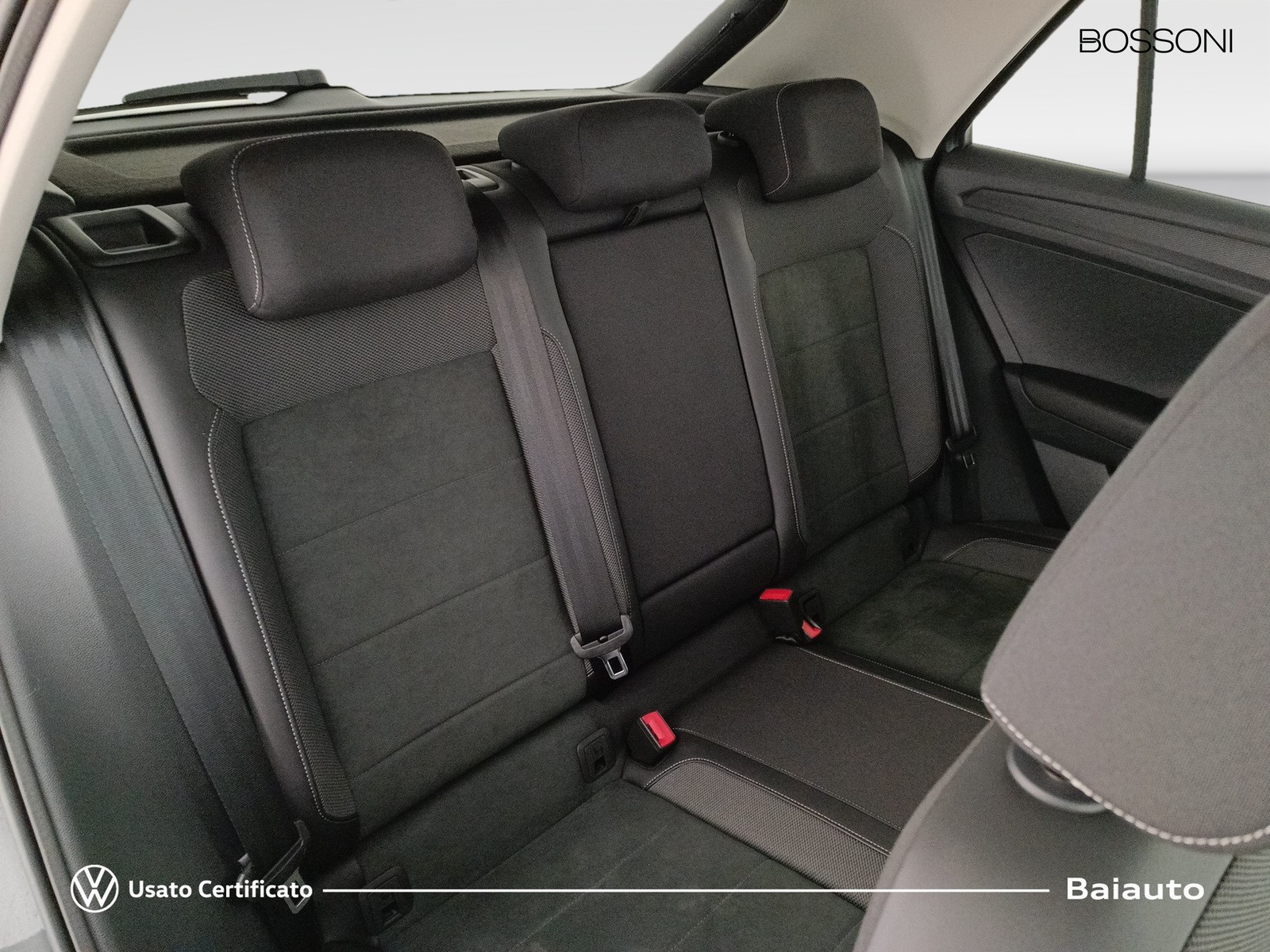 21 - Volkswagen T-Roc 1.0 tsi 110cv style