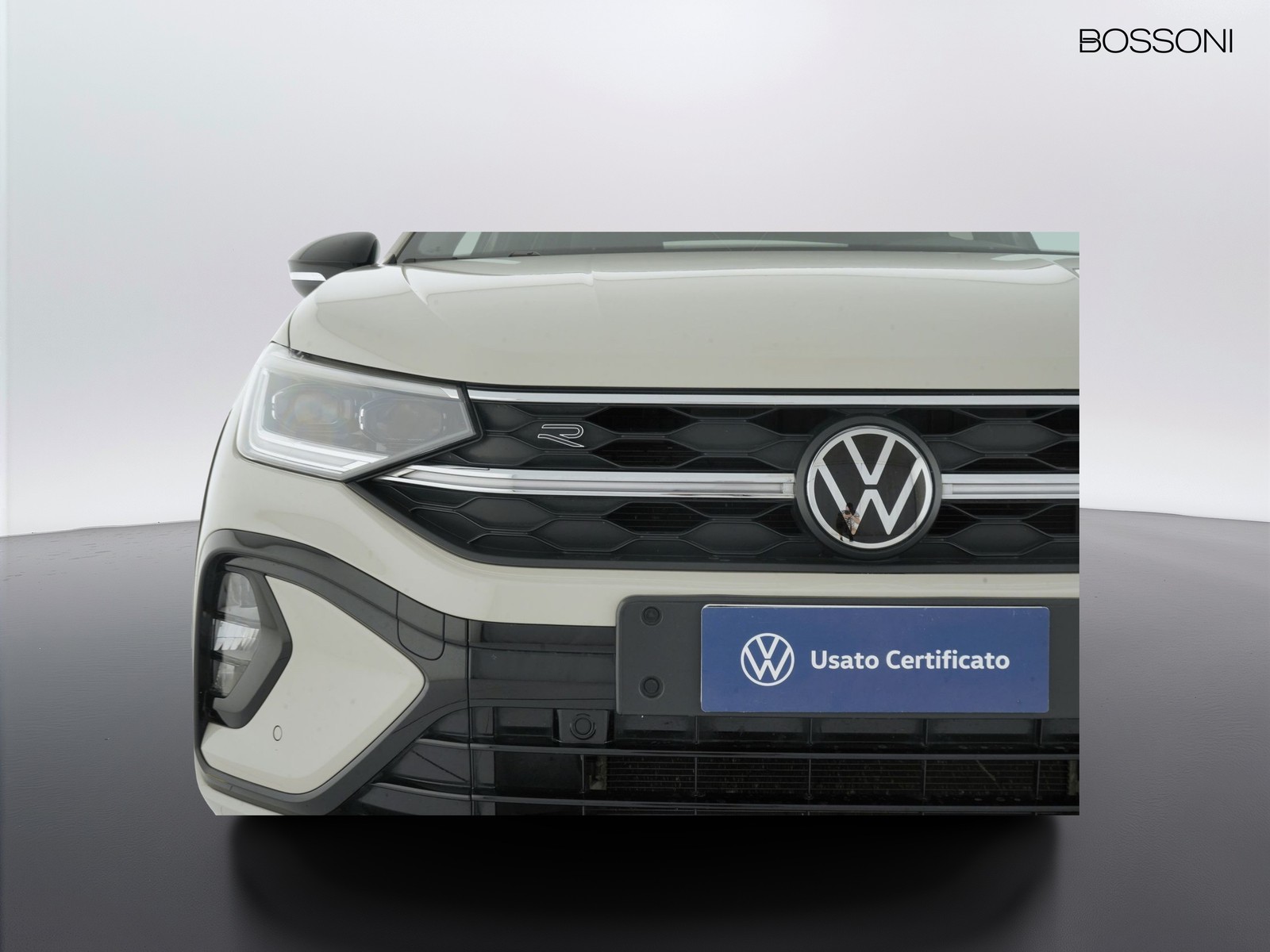 14 - Volkswagen Taigo 1.0 tsi 110cv r-line dsg