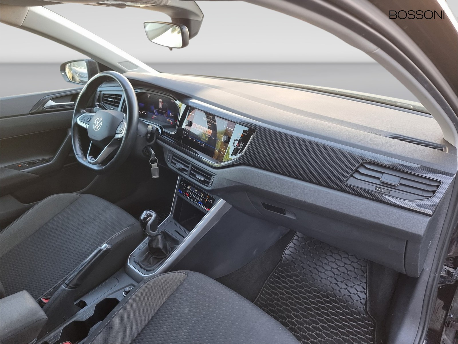 10 - Volkswagen Polo 1.0 tsi 95cv life