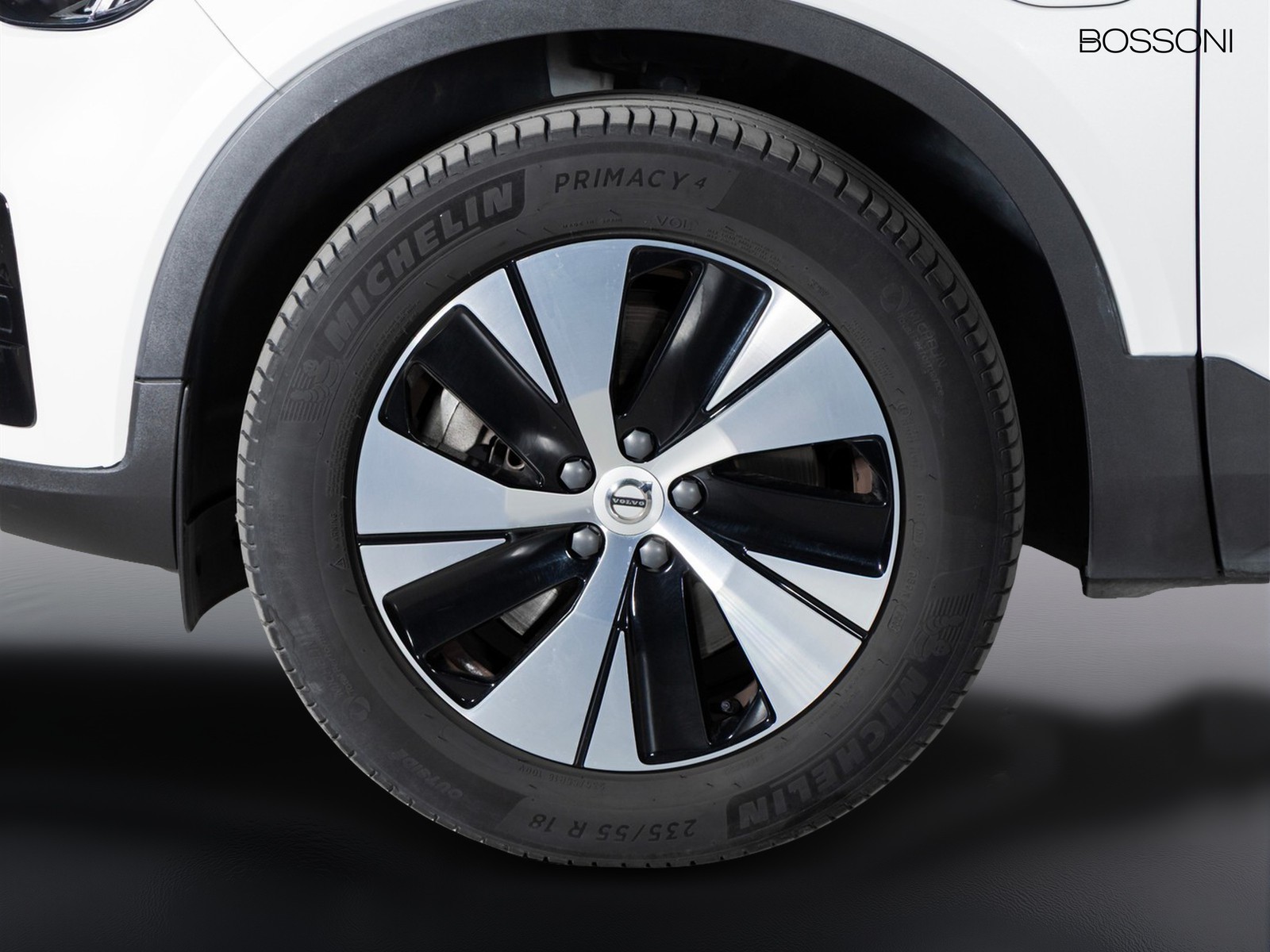 12 - Volvo XC40 1.5 t4 recharge plug-in-hybrid plus dark automatico