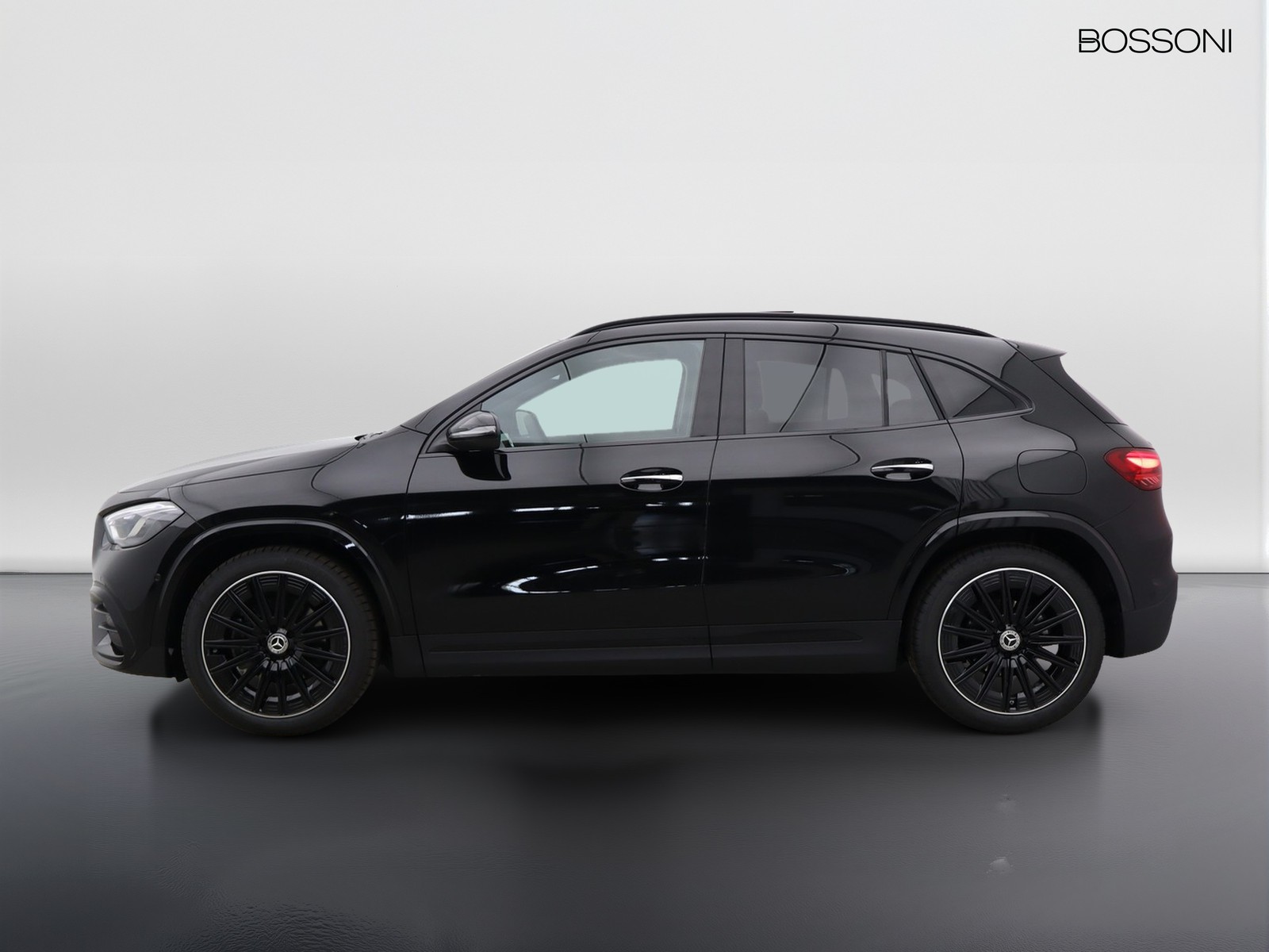 3 - Mercedes GLA 200 d amg line extra 8g-dct