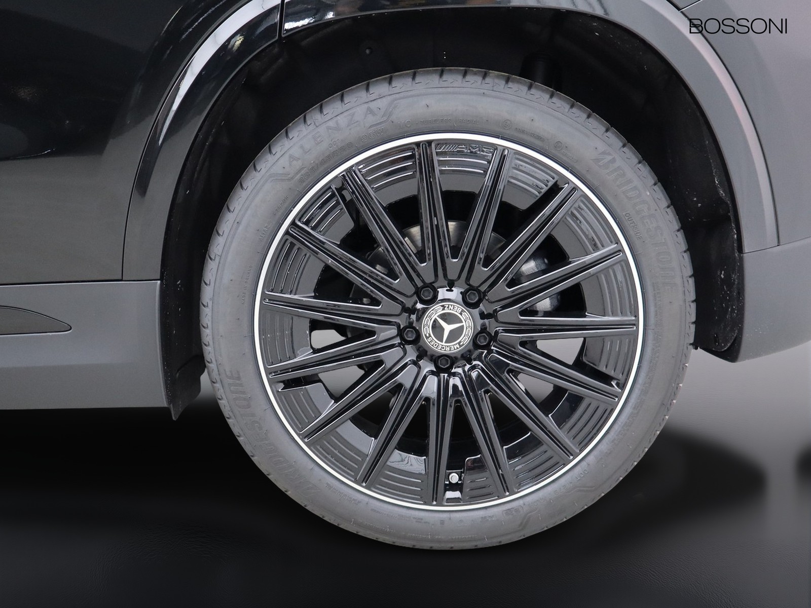 4 - Mercedes GLA 200 d amg line extra 8g-dct