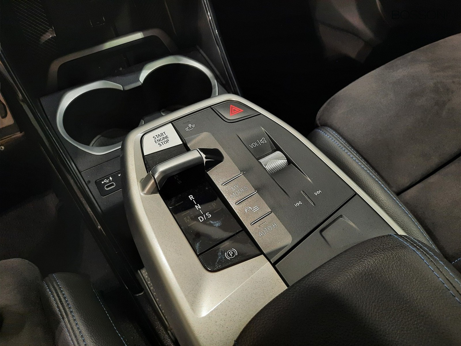 12 - BMW X1 23d mild hybrid 48v xdrive msport dct