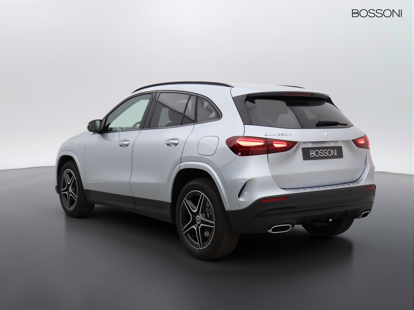 5 - Mercedes GLA 250 e plug-in-hybrid amg line extra 8g-dct