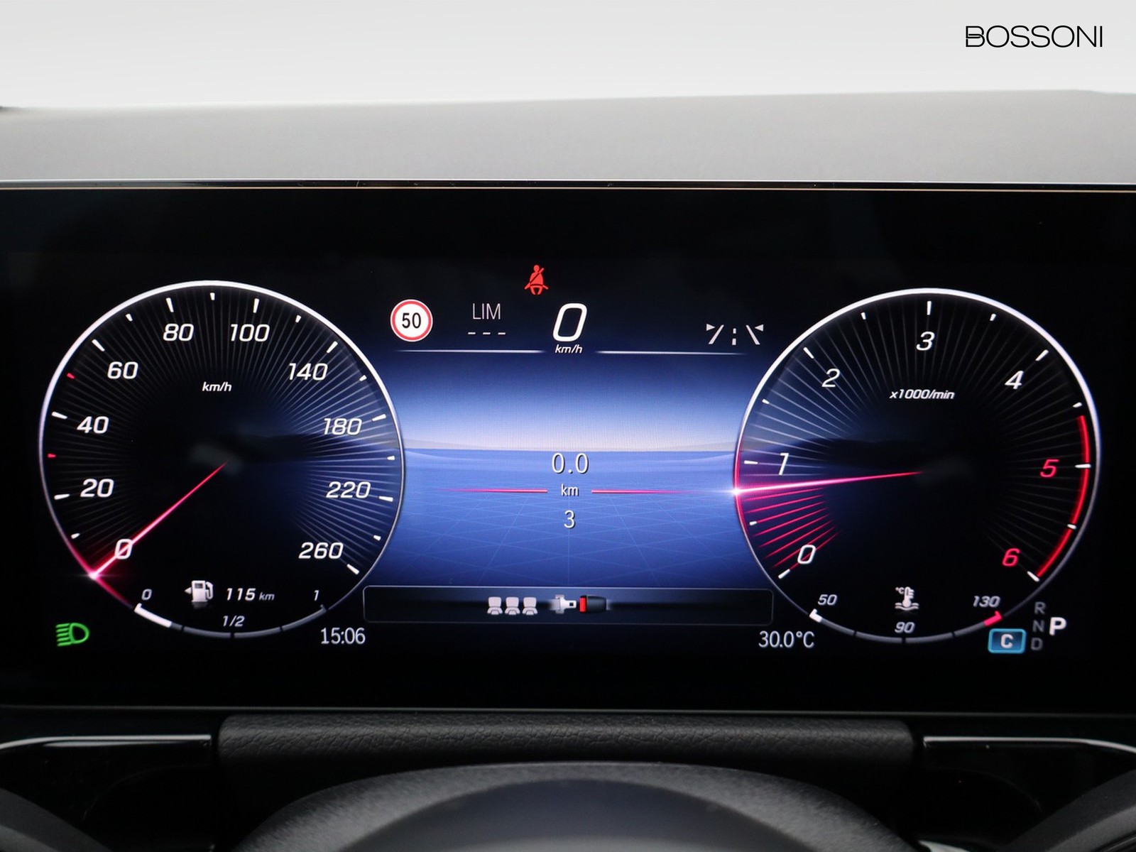 9 - Mercedes GLA 220 d amg line premium 4matic 8g-dct