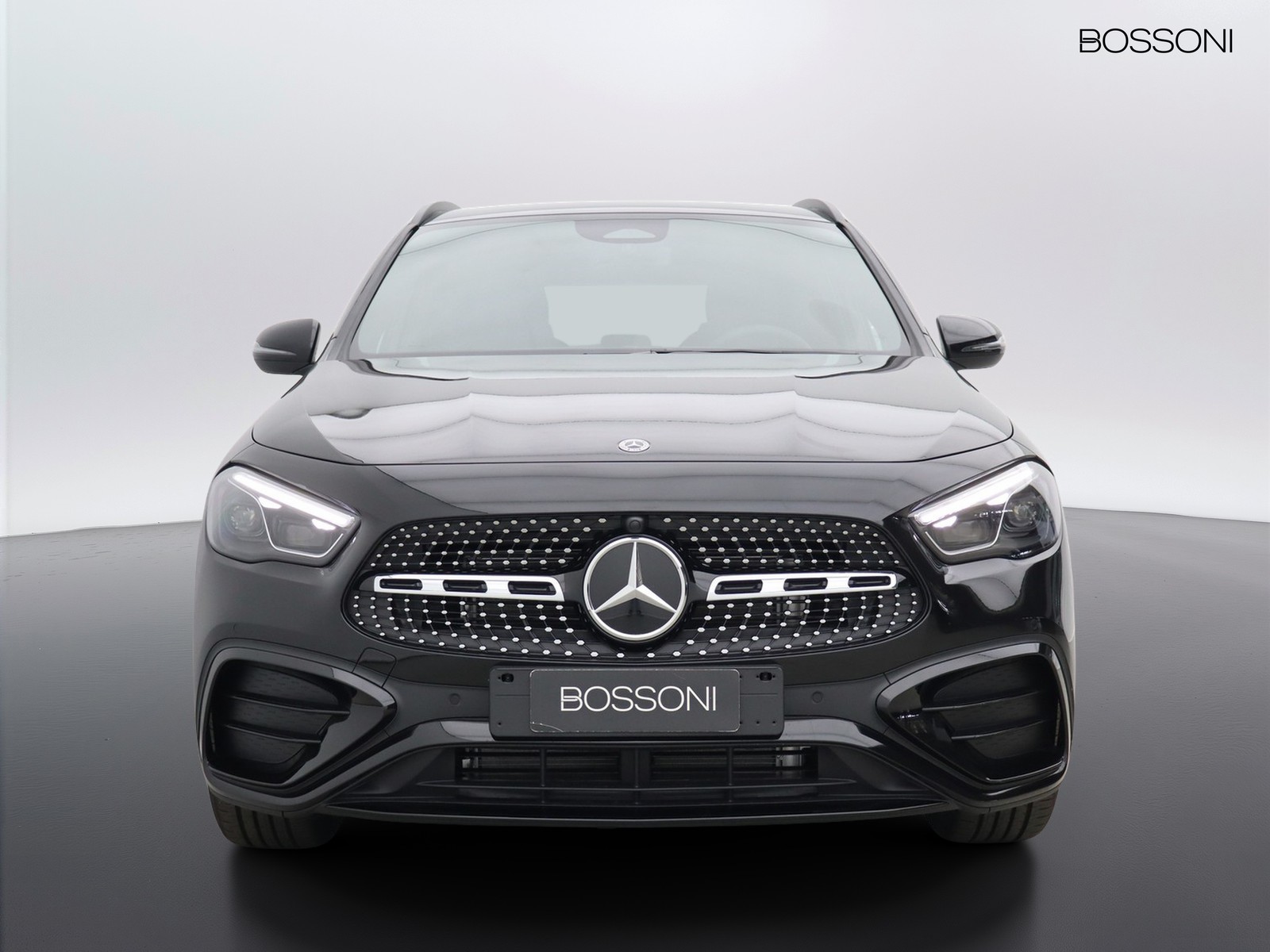 2 - Mercedes GLA 200 d amg line extra 8g-dct