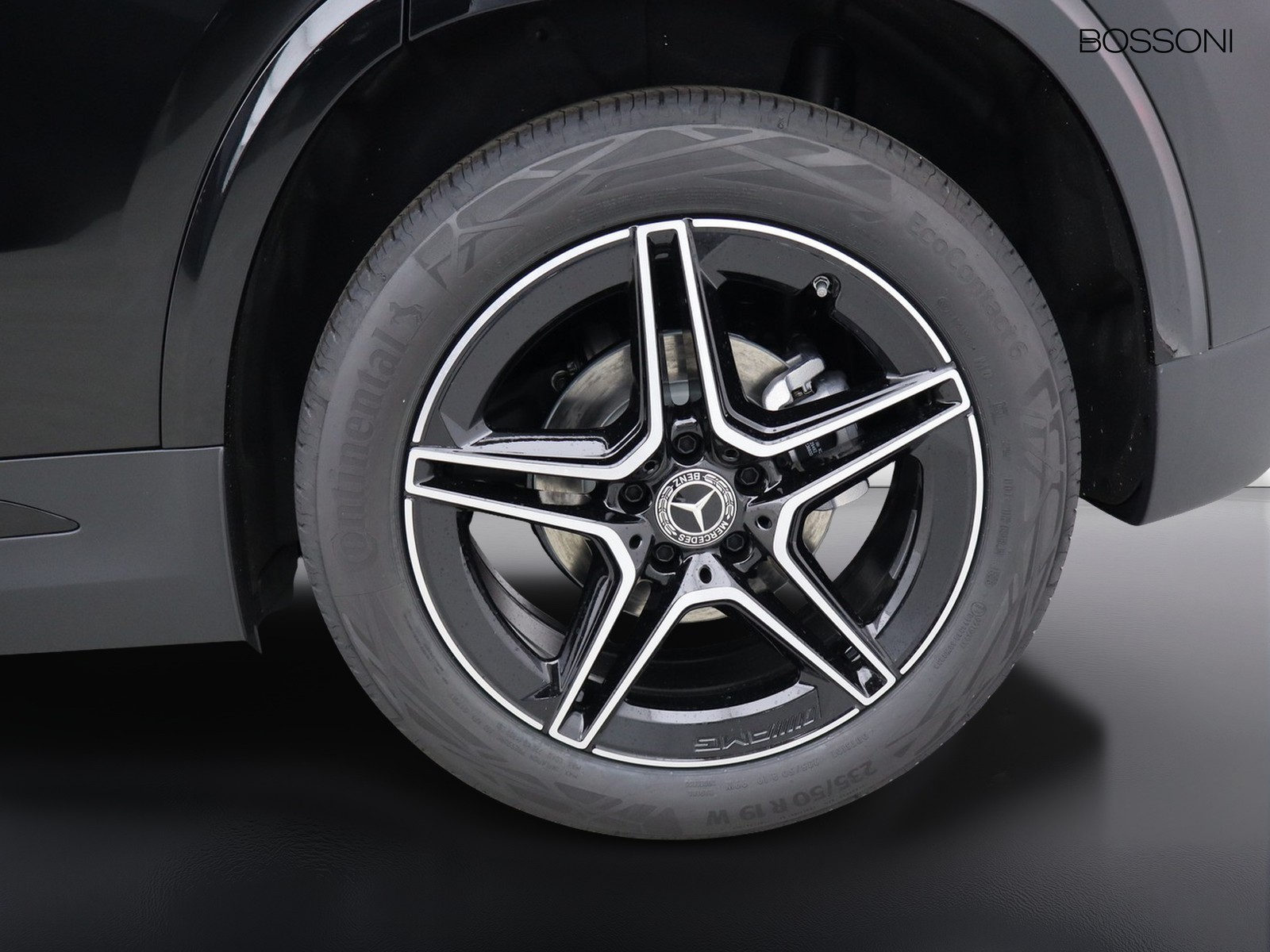 4 - Mercedes GLA 200 d amg line extra 8g-dct