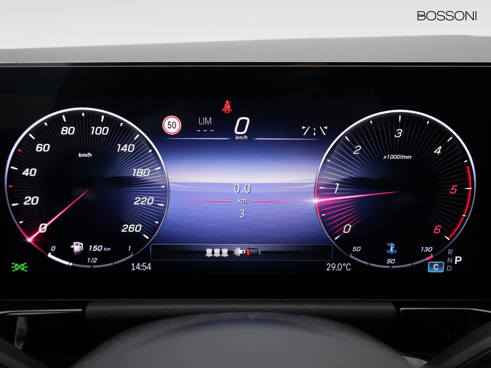 9 - Mercedes GLA 200 d amg line extra 8g-dct