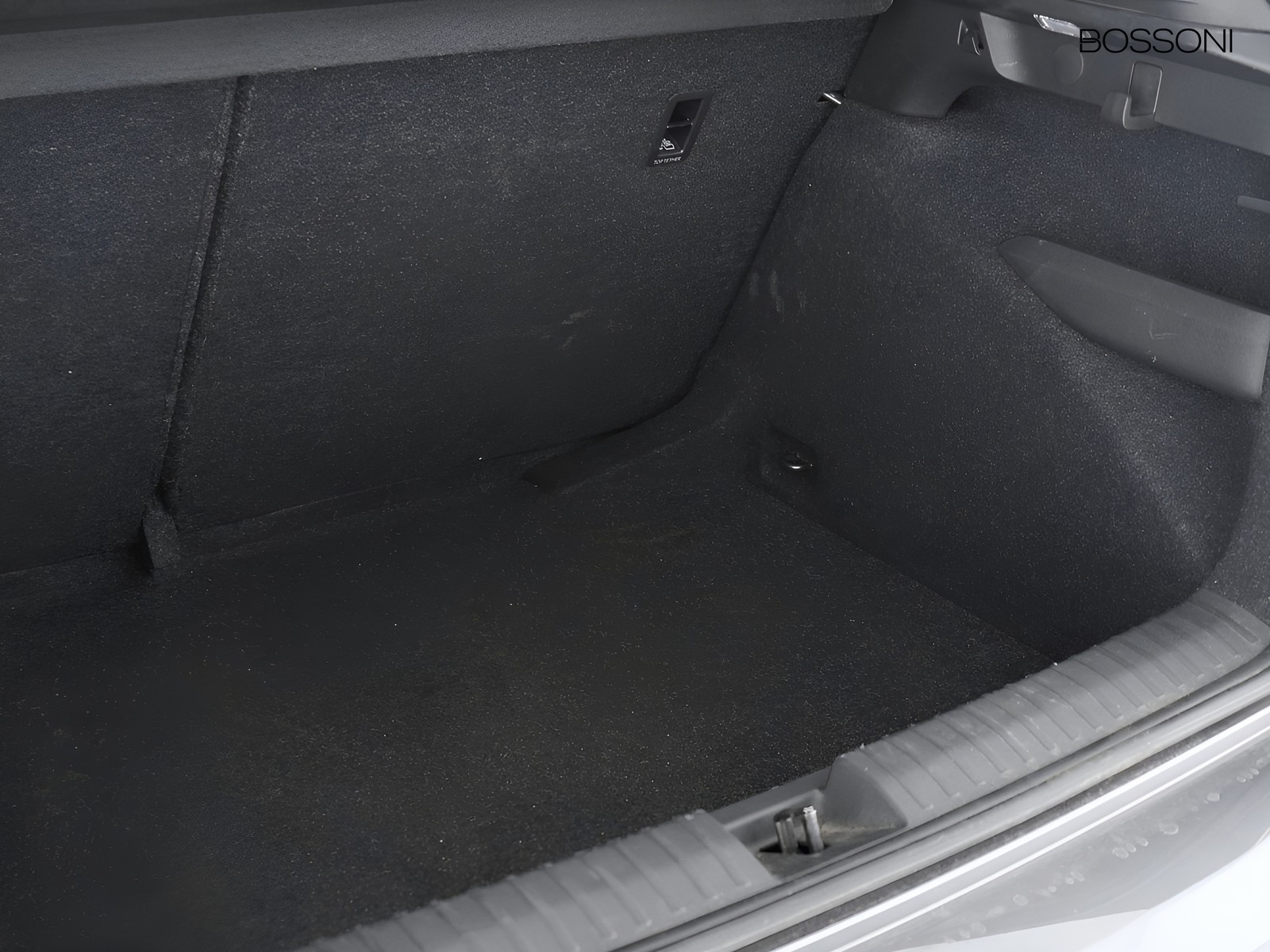 10 - Skoda Kamiq 1.0 tsi 115cv black dots dsg