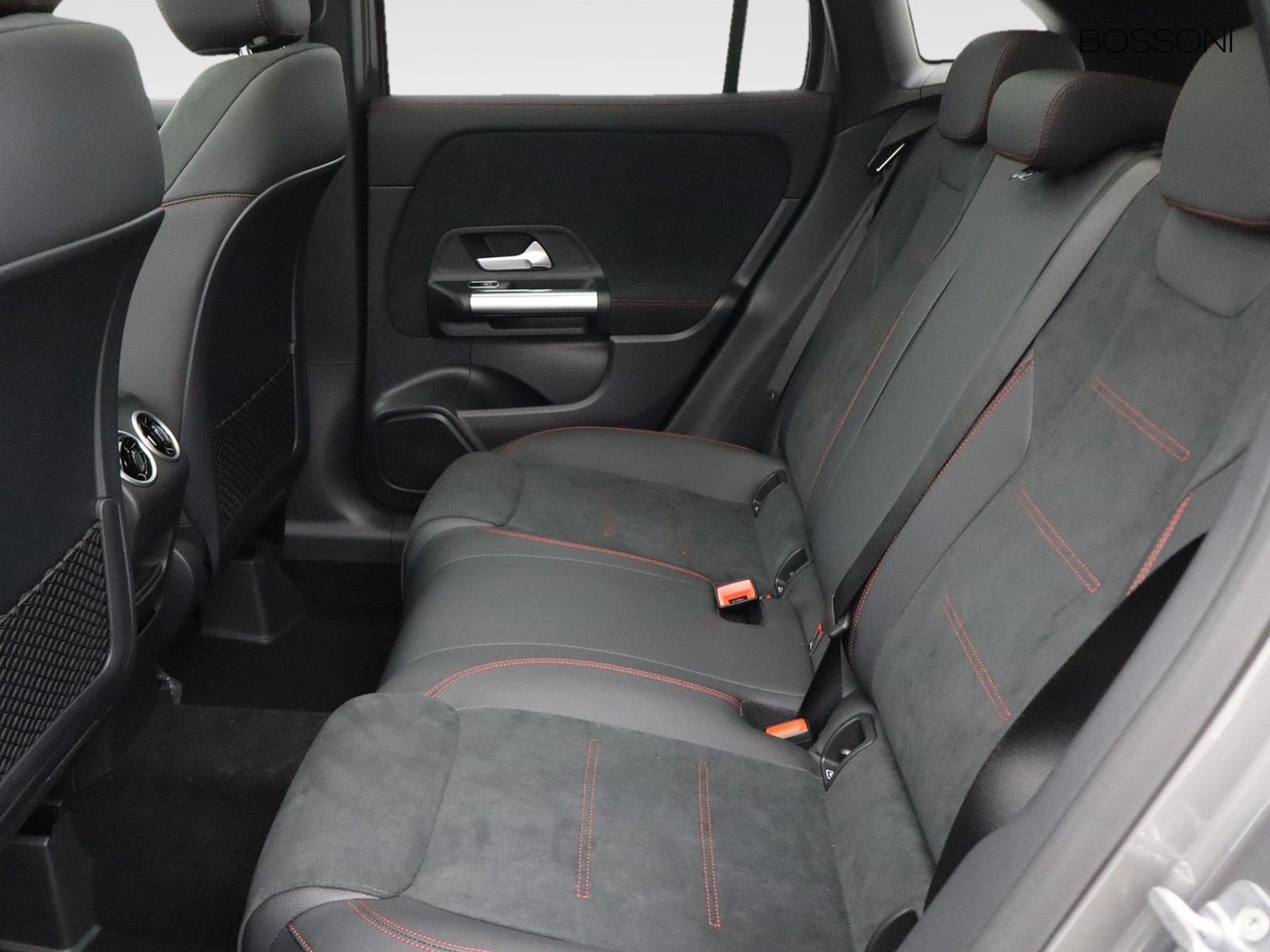 8 - Mercedes GLA 250 e plug-in-hybrid amg line extra 8g-dct
