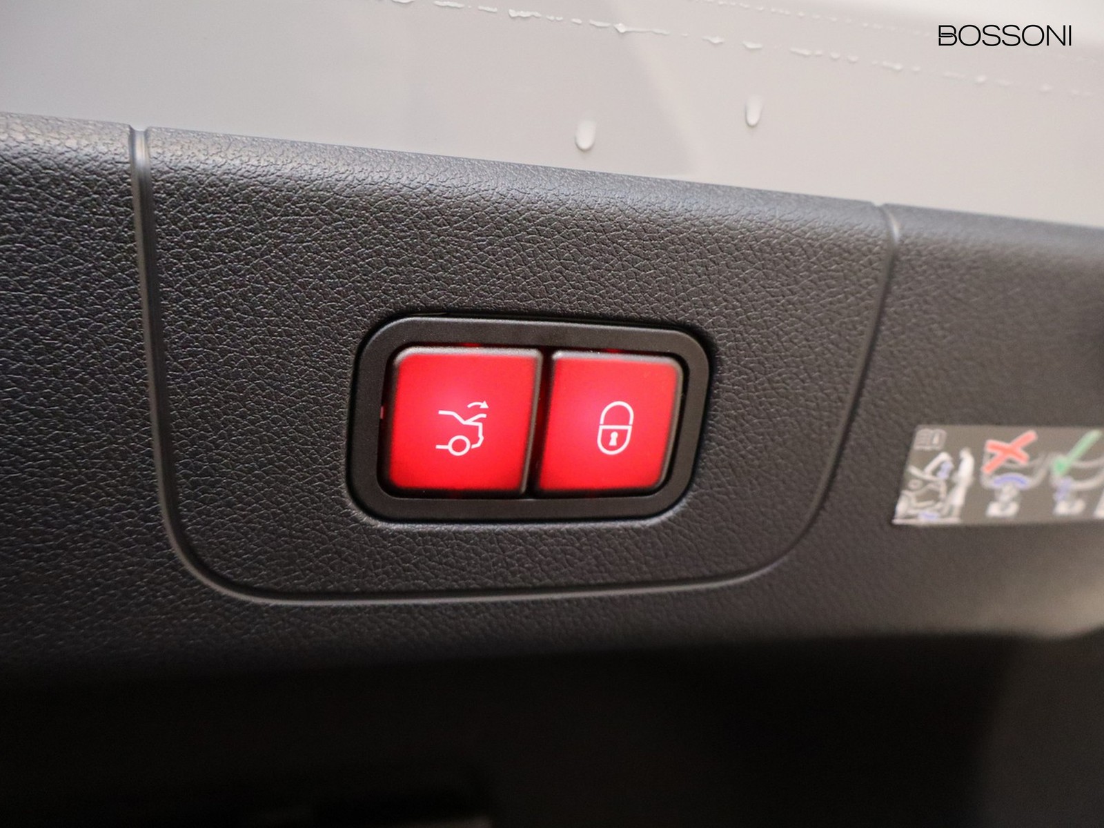 18 - Mercedes CLA 200 premium 4matic auto