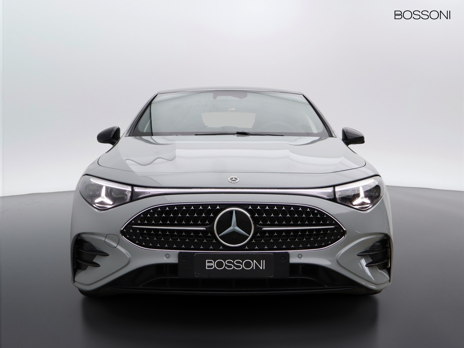 2 - Mercedes CLA 200 advanced plus 4matic auto
