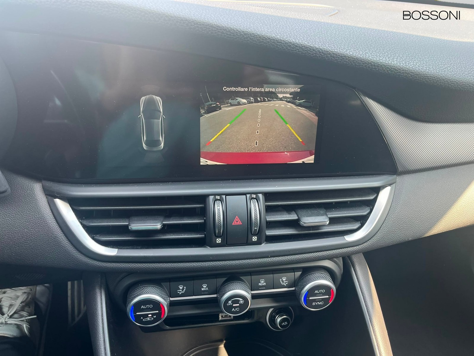 11 - Alfa Romeo Giulia 2.2 turbo 160cv sprint at8