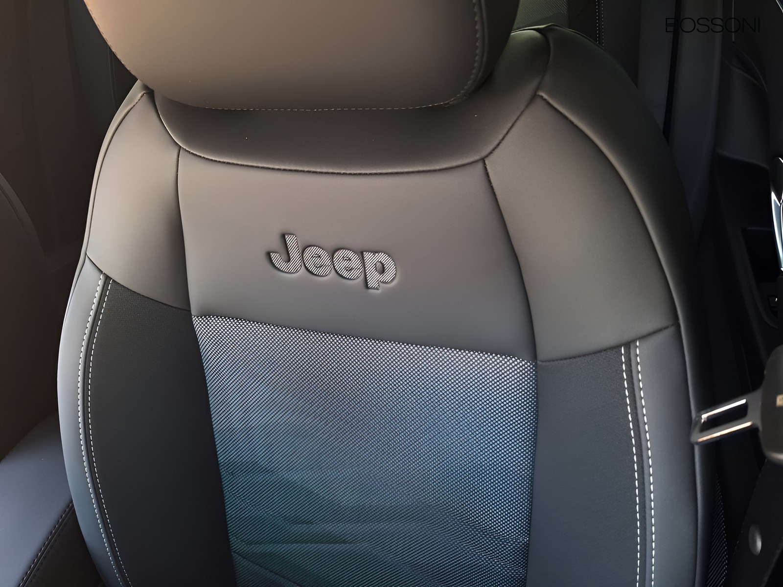 21 - Jeep Avenger 1.2 turbo e-hybrid mhev 110cv black edition fwd edct6