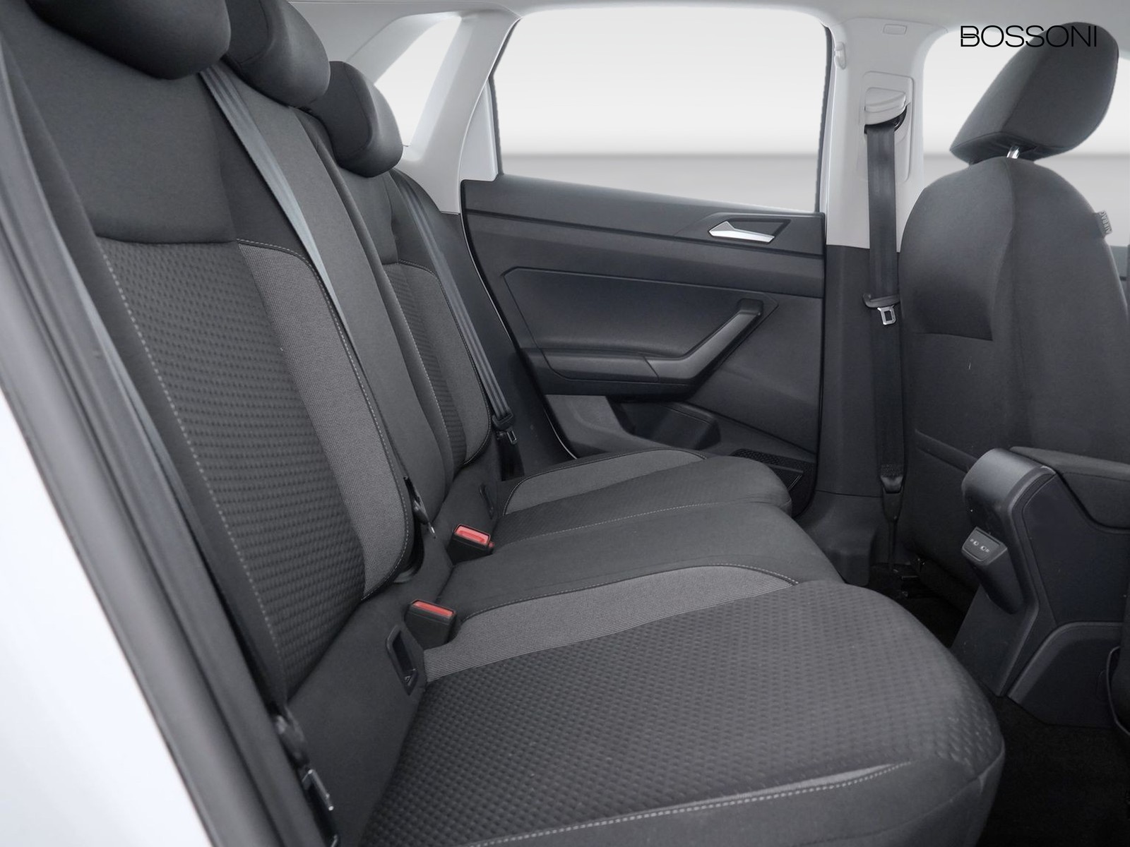 9 - Volkswagen Polo 1.0 tsi 95cv life
