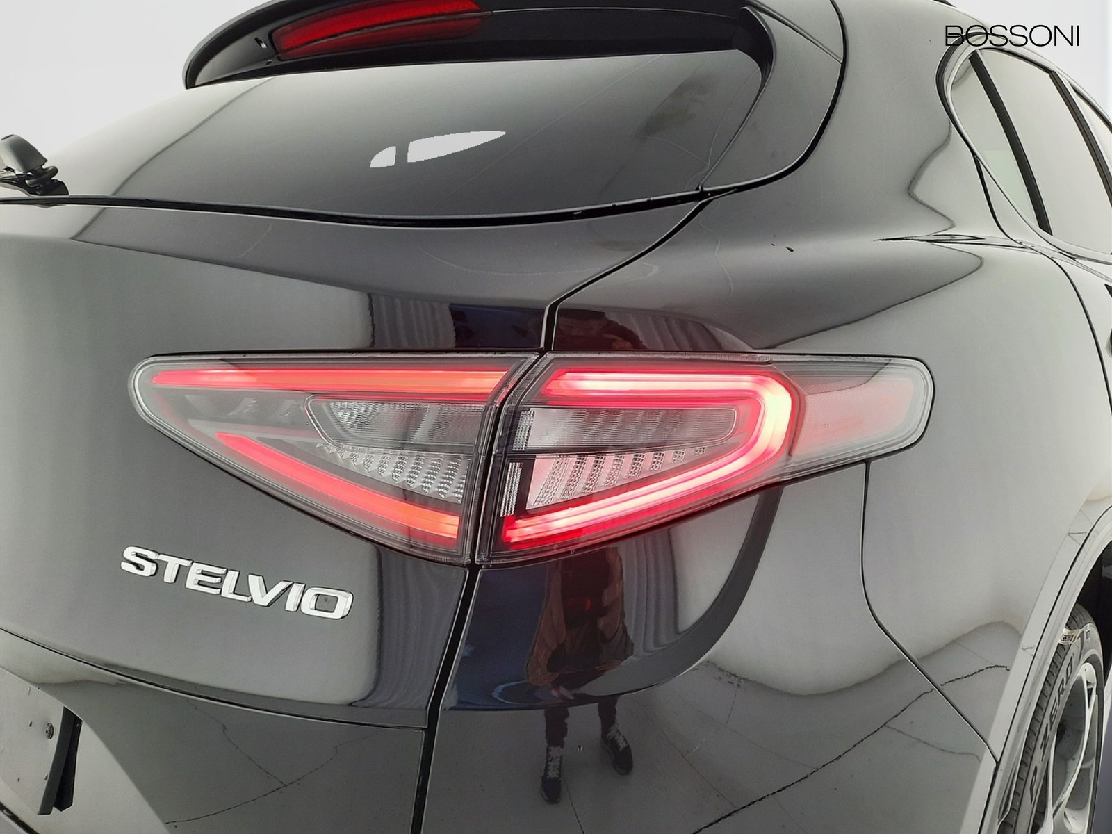 27 - Alfa Romeo Stelvio 2.2 turbo 210cv veloce q4 at8
