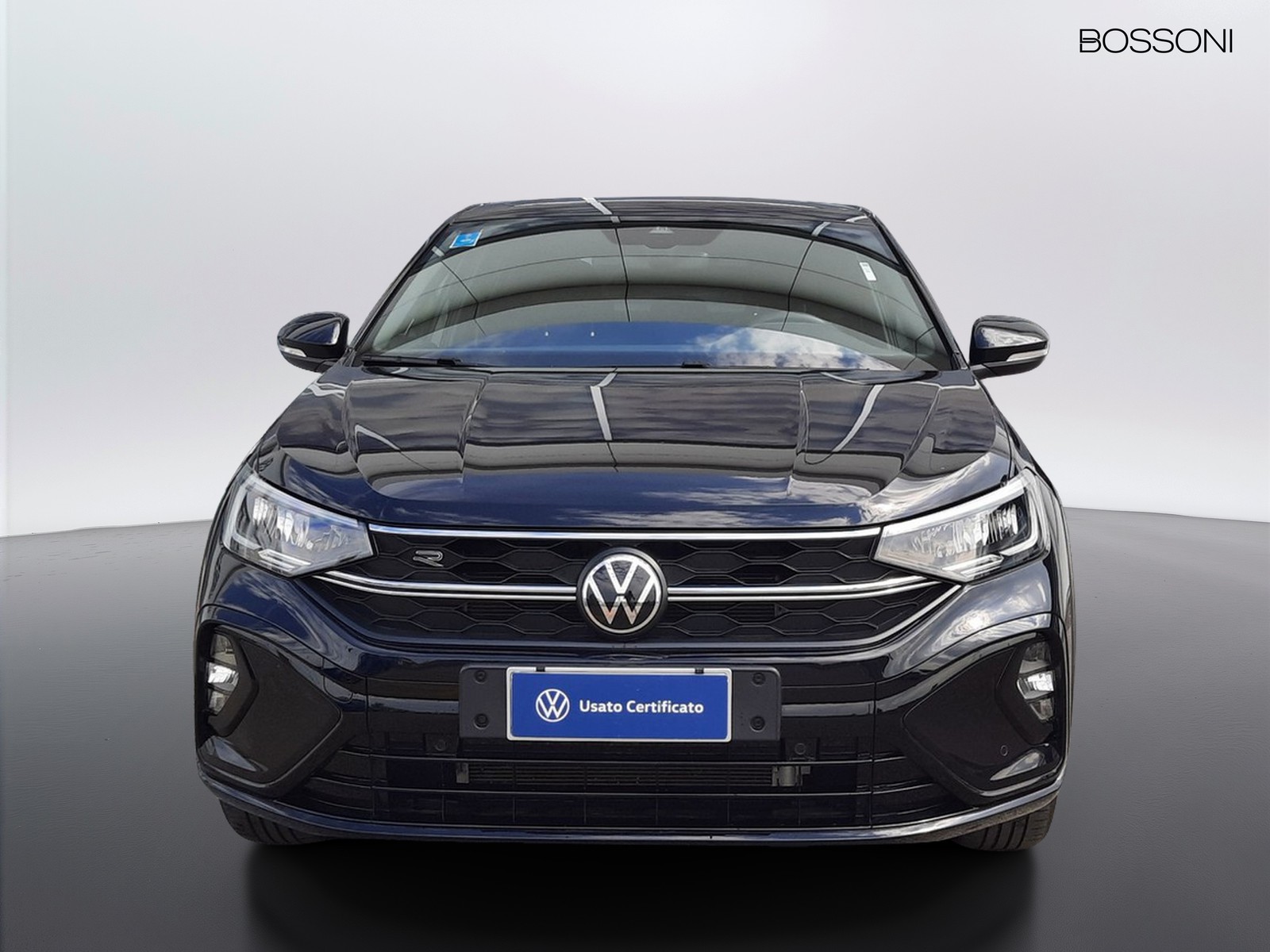 2 - Volkswagen Taigo 1.0 tsi 115cv r-line