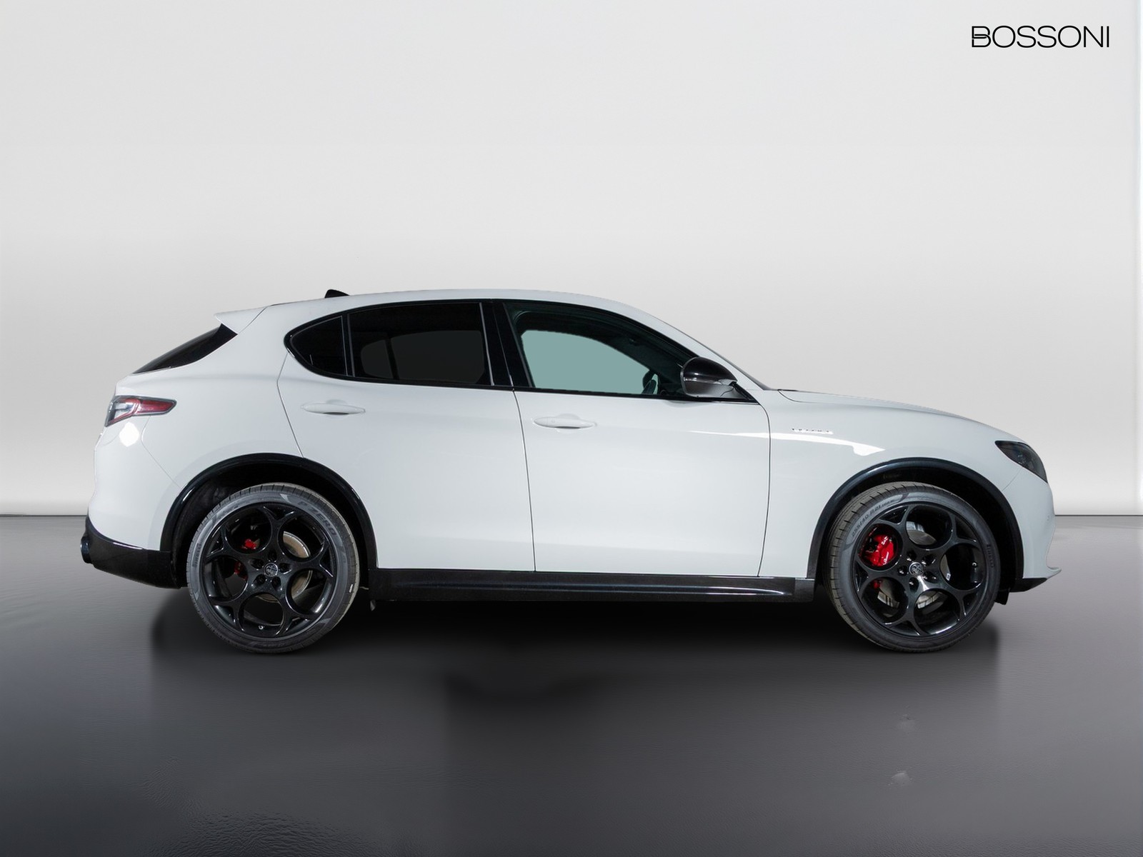 3 - Alfa Romeo Stelvio 2.2 turbo 210cv veloce q4 at8