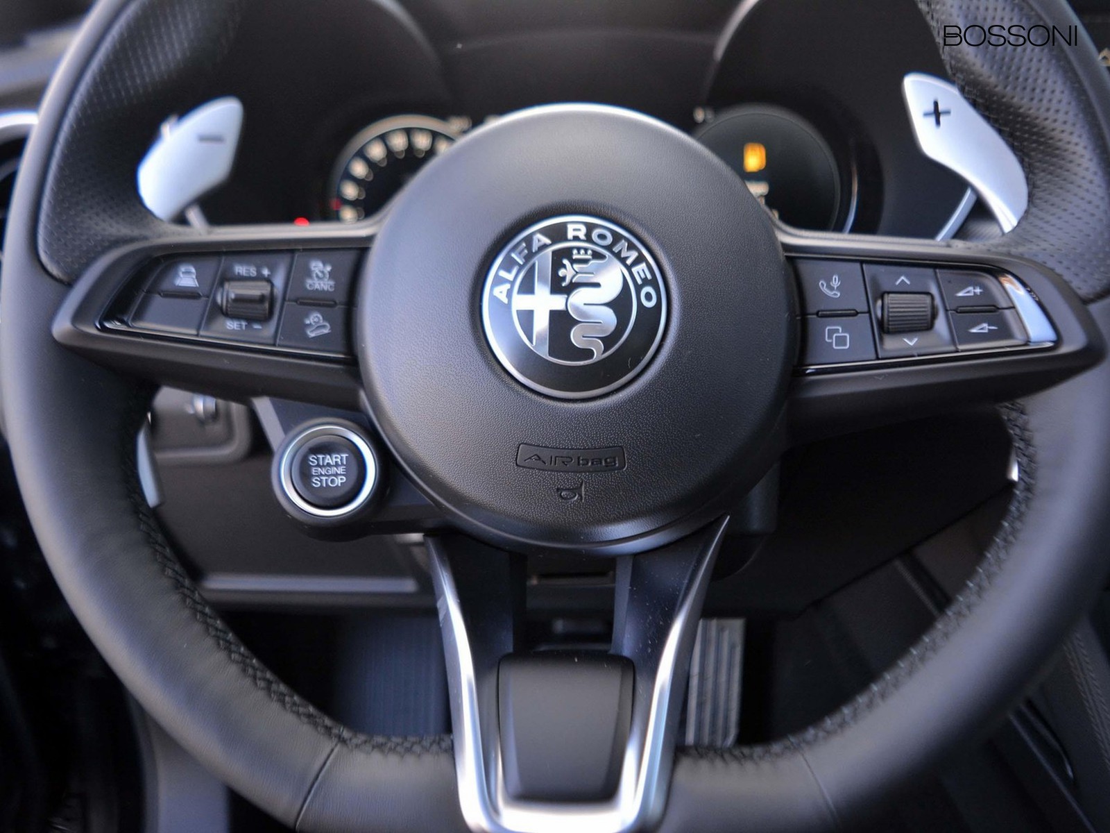 18 - Alfa Romeo Stelvio 2.2 turbo 210cv veloce q4 at8