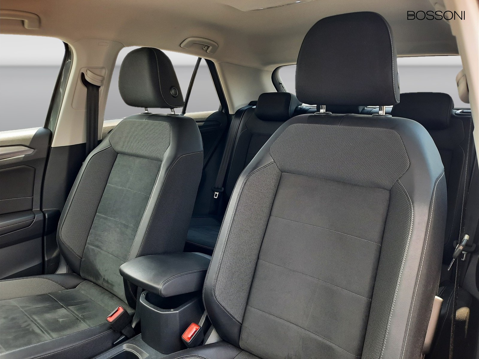 18 - Volkswagen T-Roc 1.0 tsi 110cv style