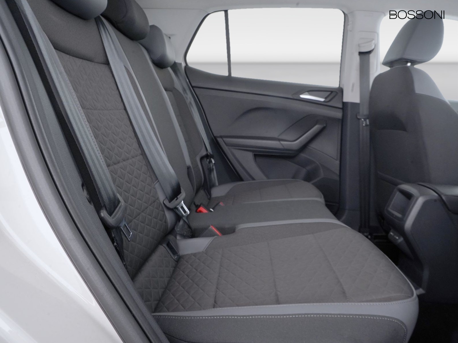 9 - Volkswagen T-Cross 1.5 tsi act 150cv advanced dsg