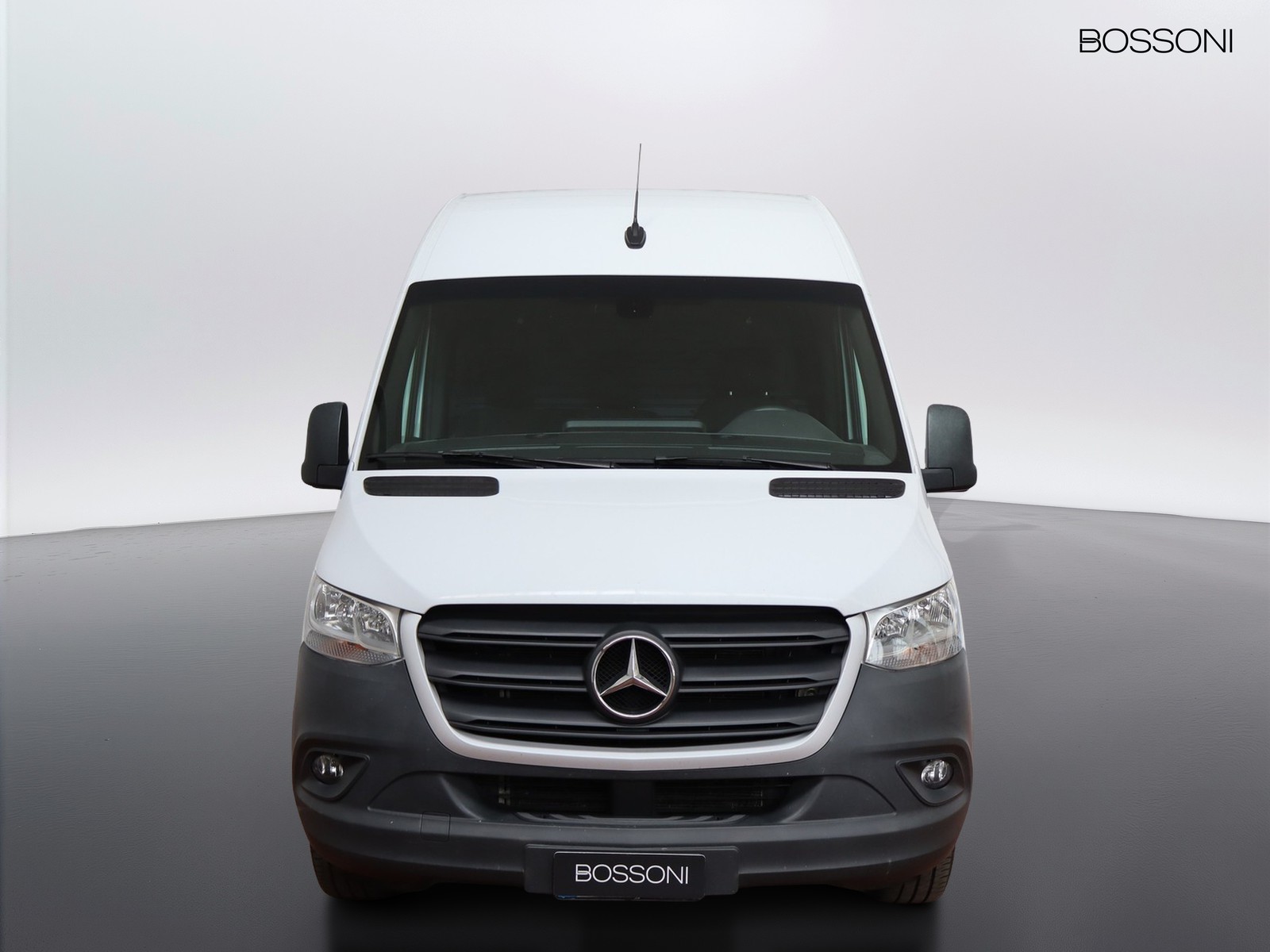 2 - Mercedes Vans Sprinter 317 2.0 cdi f 37/35 rwd h2