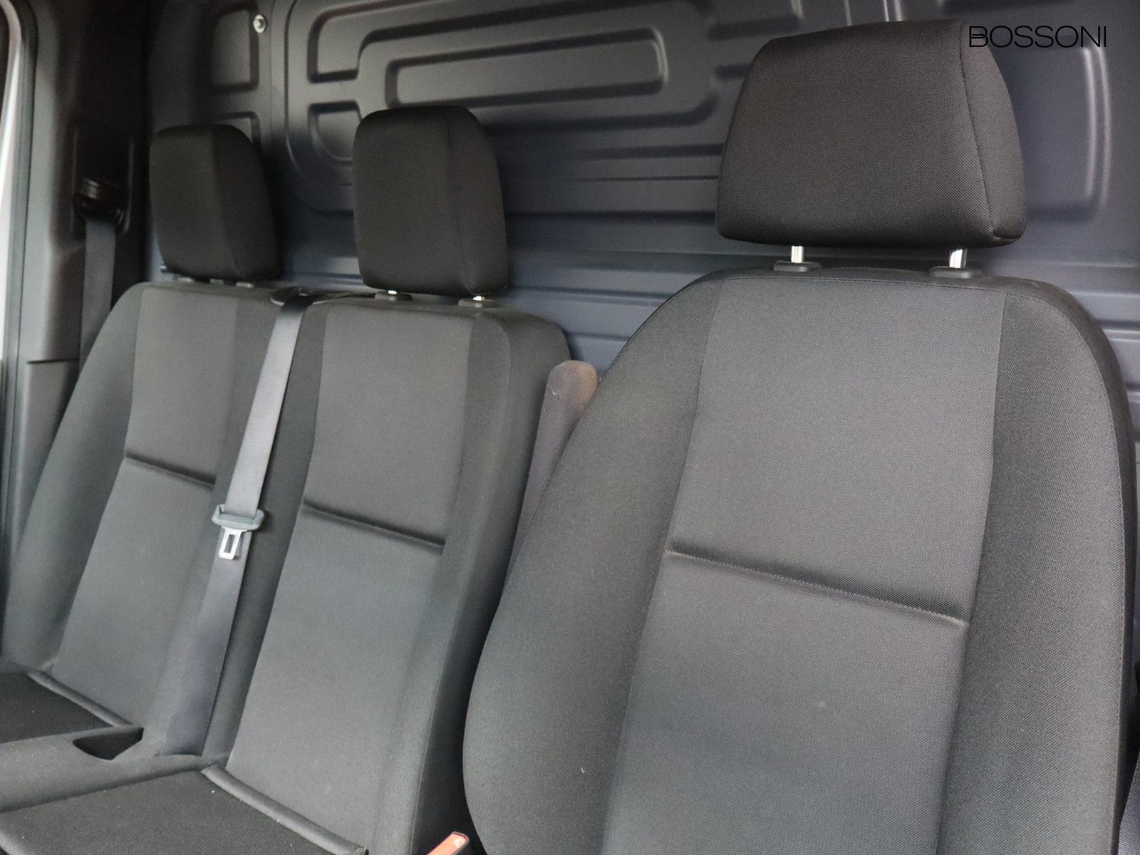 4 - Mercedes Vans Sprinter 317 2.0 cdi f 37/35 rwd h2