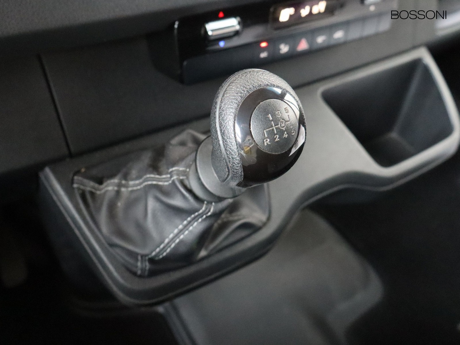 10 - Mercedes Vans Sprinter 317 2.0 cdi f 37/35 rwd h2