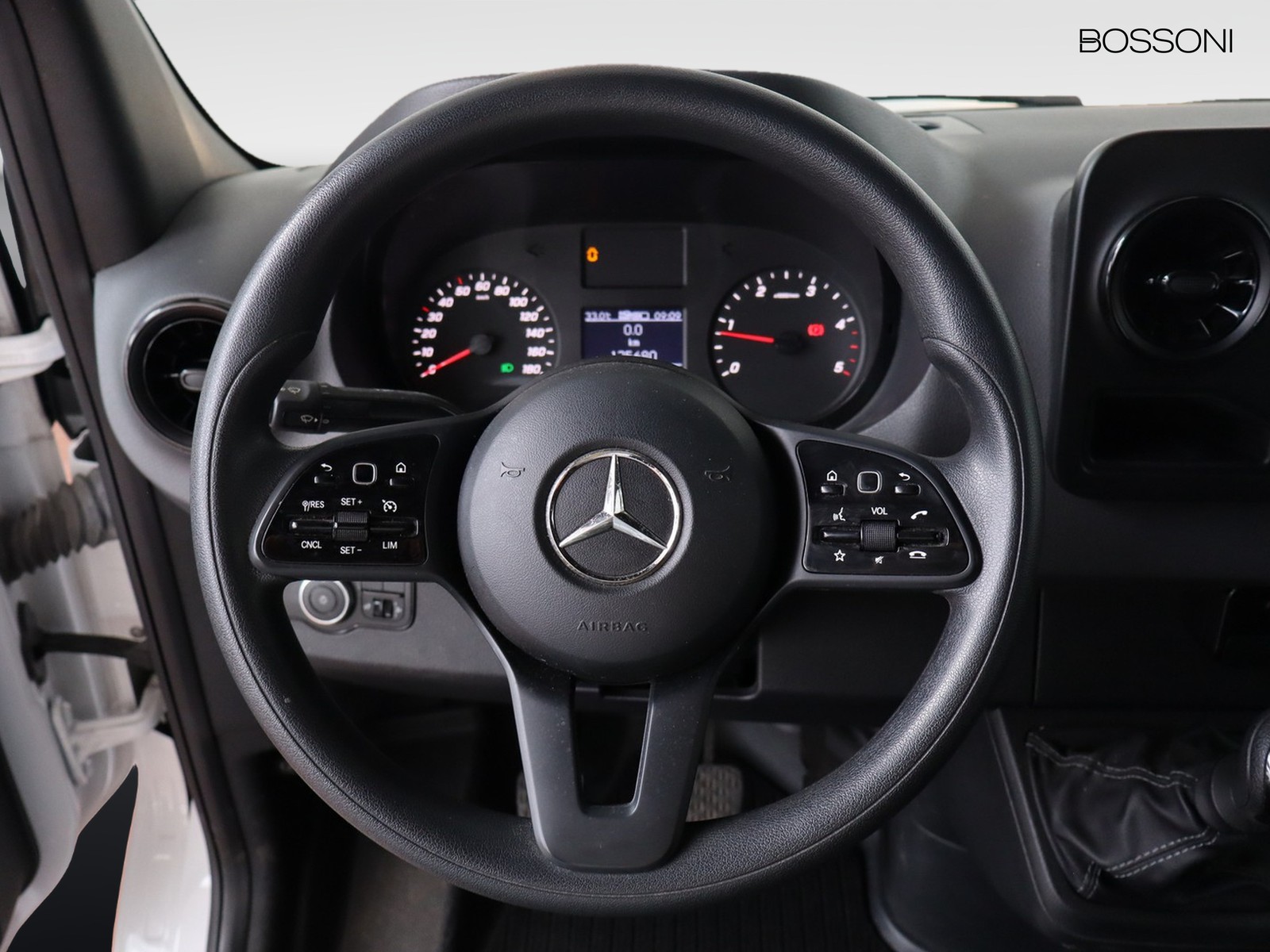 12 - Mercedes Vans Sprinter 317 2.0 cdi f 37/35 rwd h2