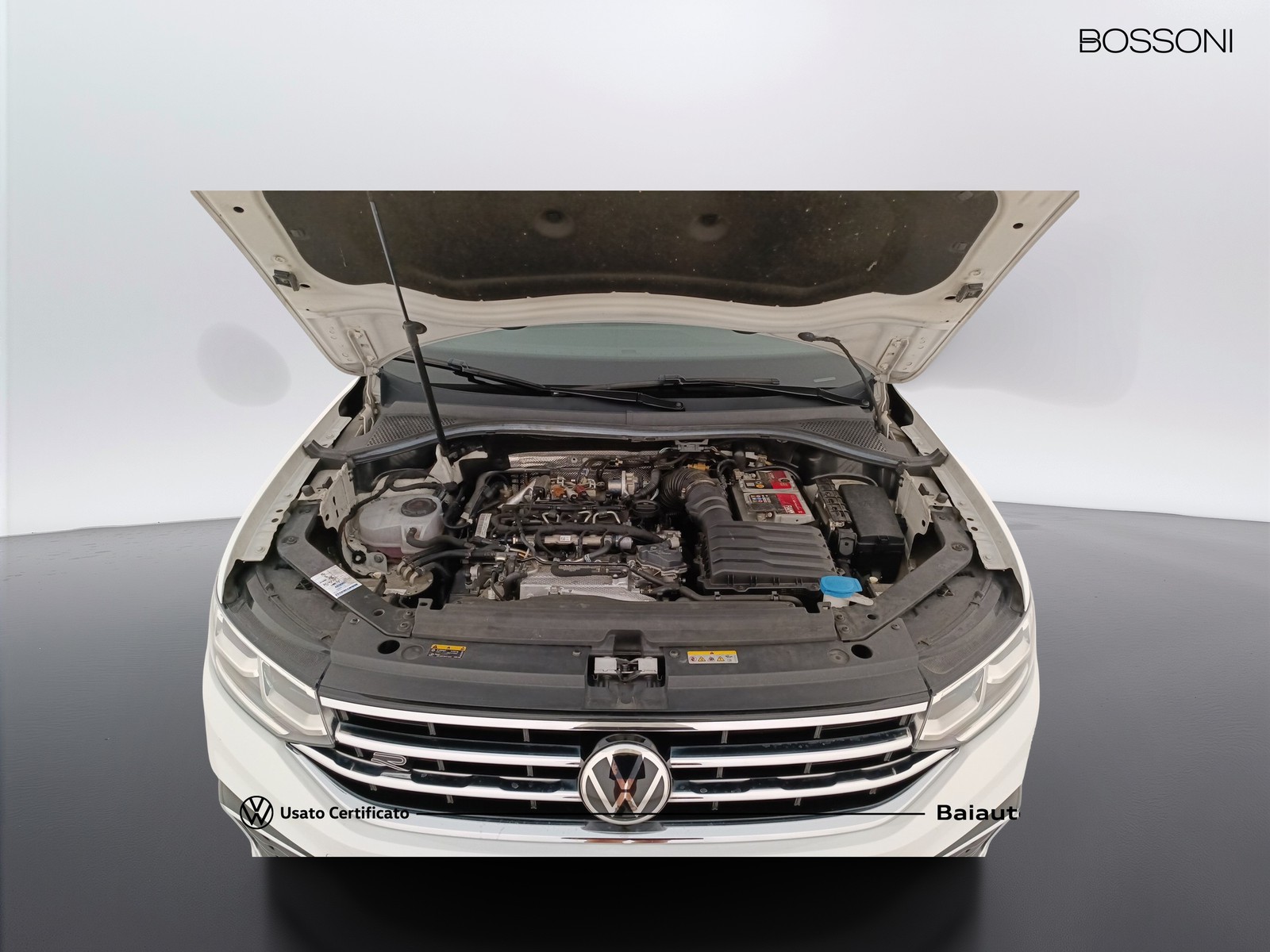 33 - Volkswagen Tiguan 2.0 tdi scr 200cv r line 4motion dsg