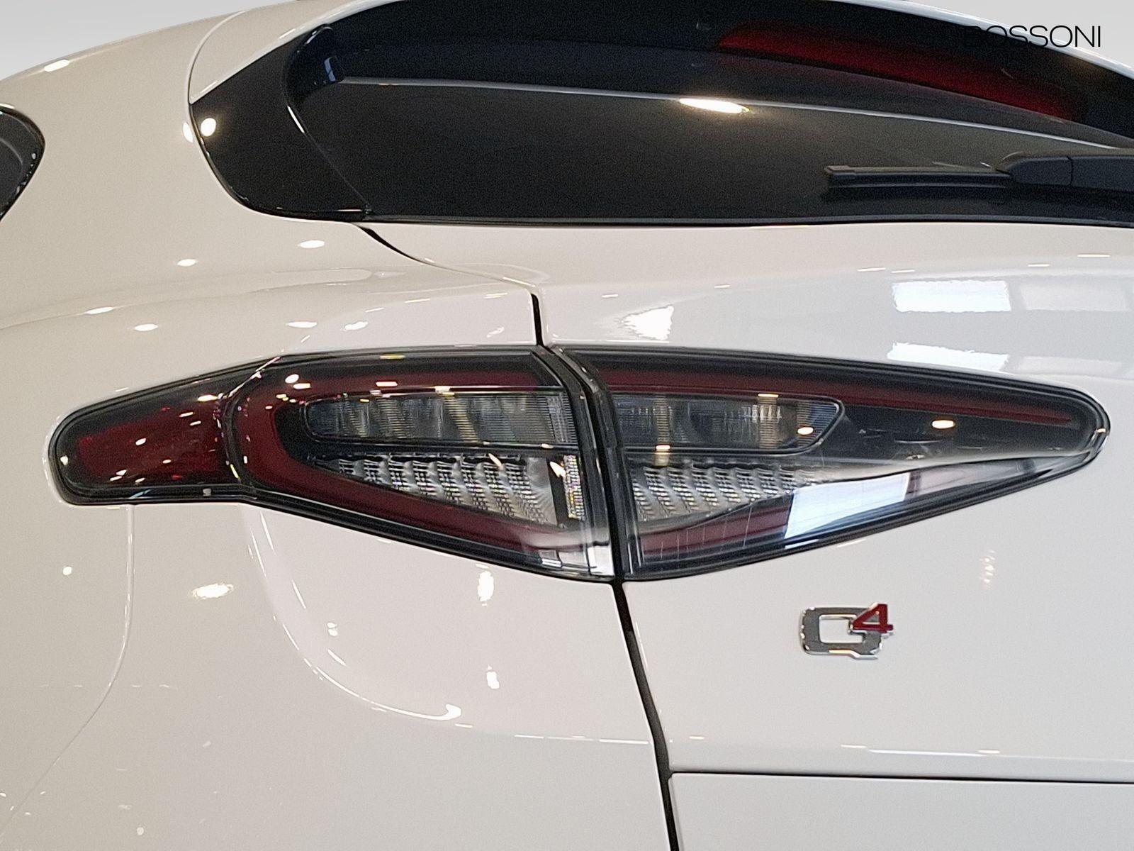 15 - Alfa Romeo Stelvio 2.2 turbo 210cv veloce q4 at8