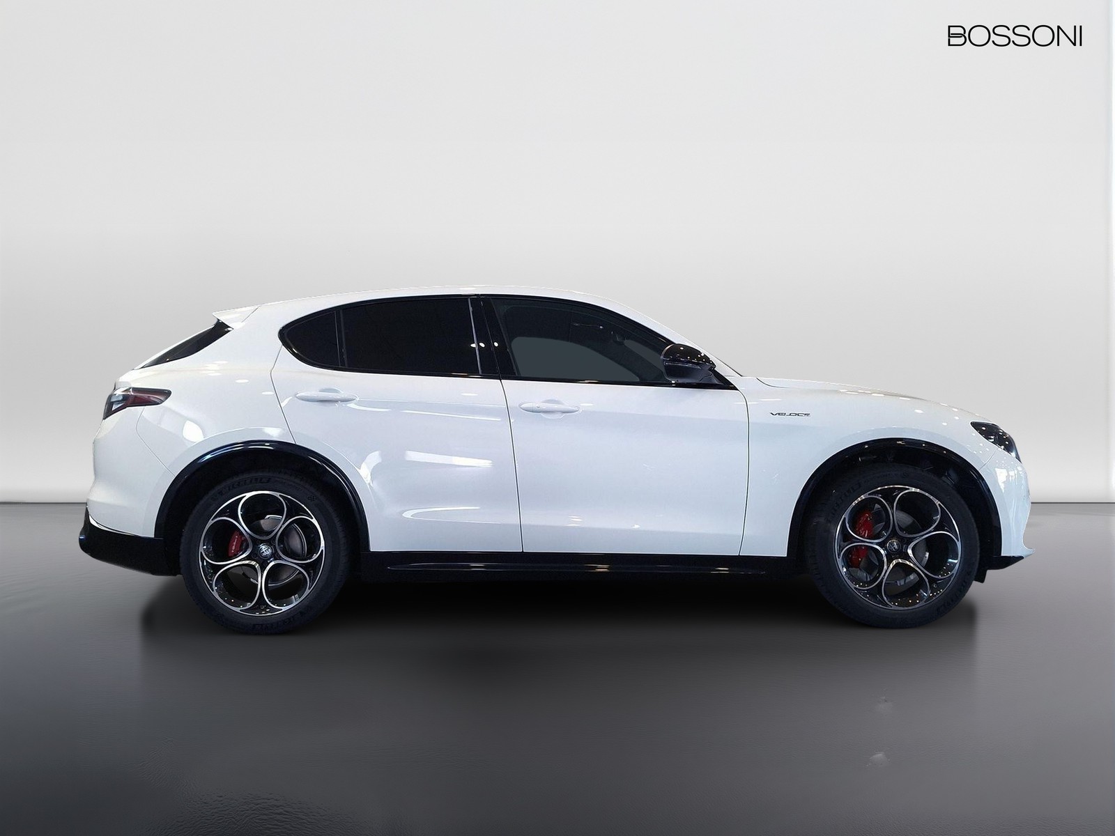 4 - Alfa Romeo Stelvio 2.2 turbo 210cv veloce q4 at8