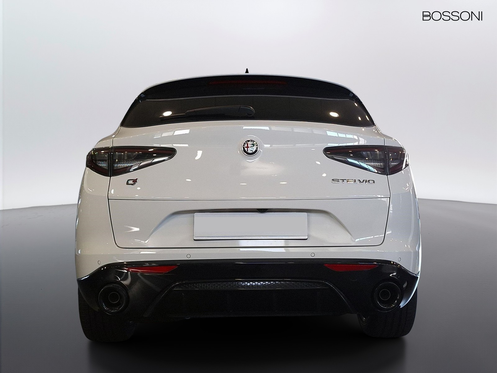 5 - Alfa Romeo Stelvio 2.2 turbo 210cv veloce q4 at8