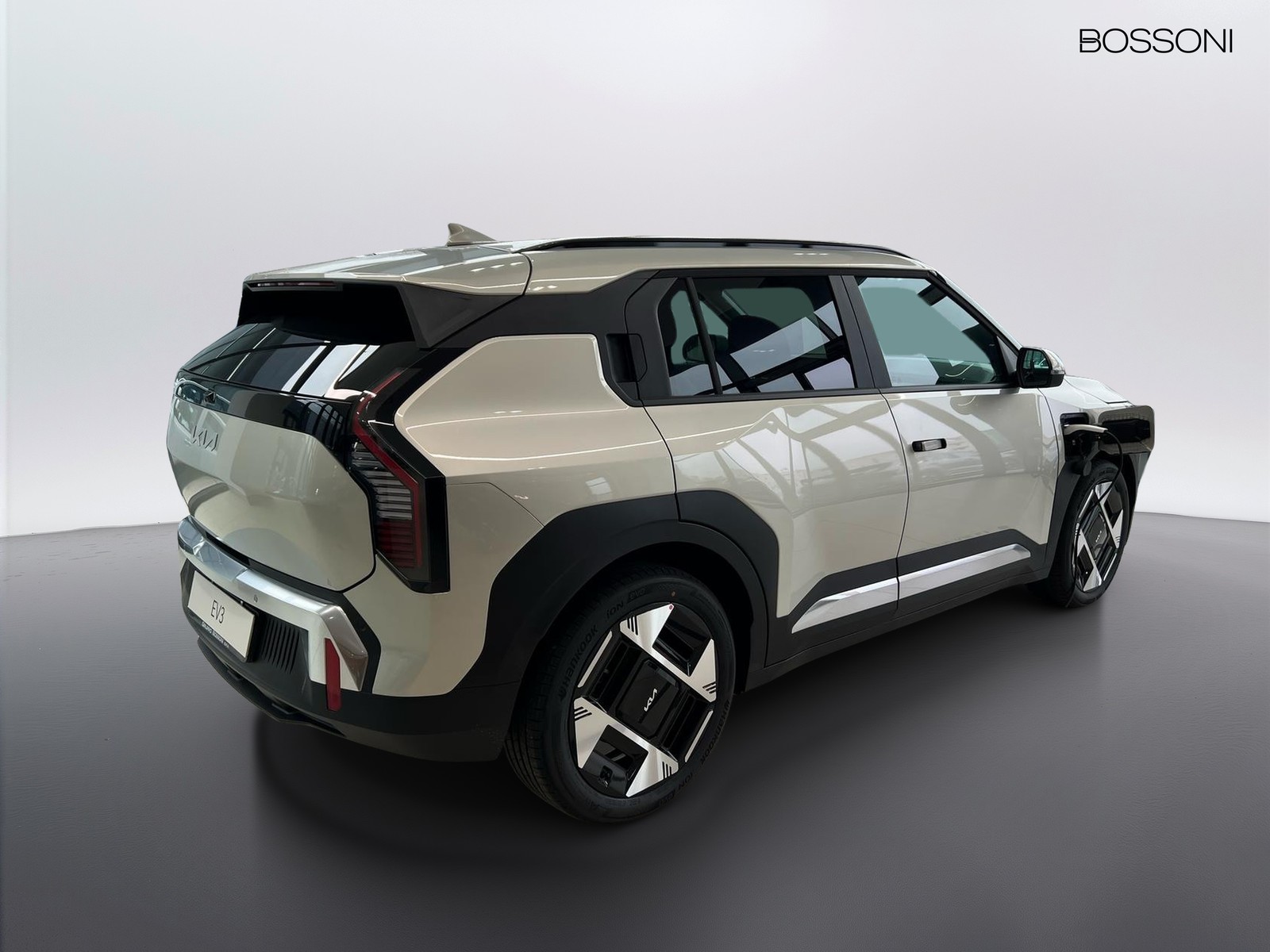 4 - Kia EV3 81,4 kwh earth