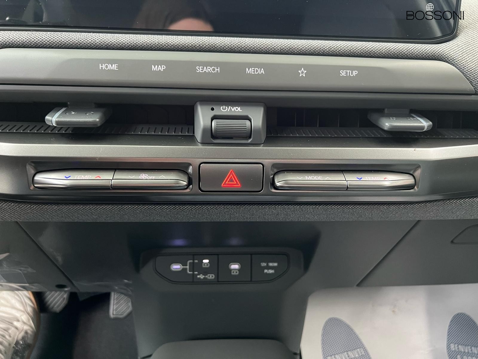 12 - Kia EV3 81,4 kwh earth