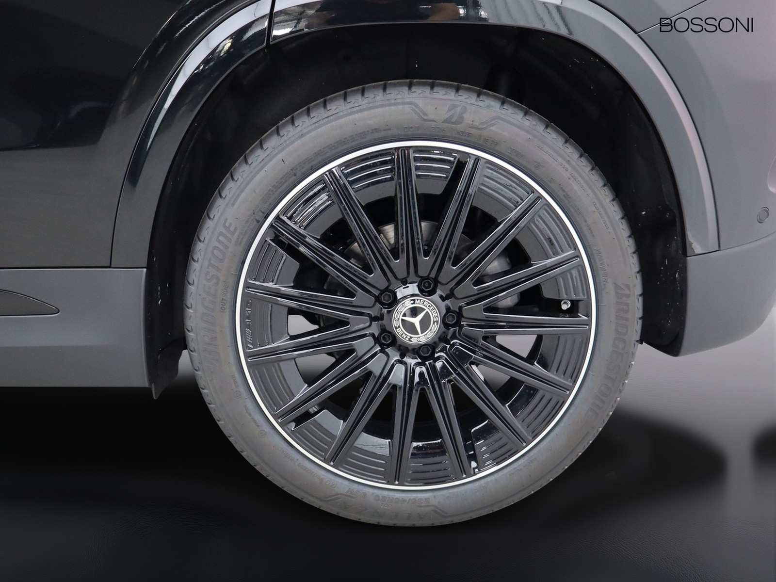 4 - Mercedes GLA 200 d amg line premium 4matic 8g-dct