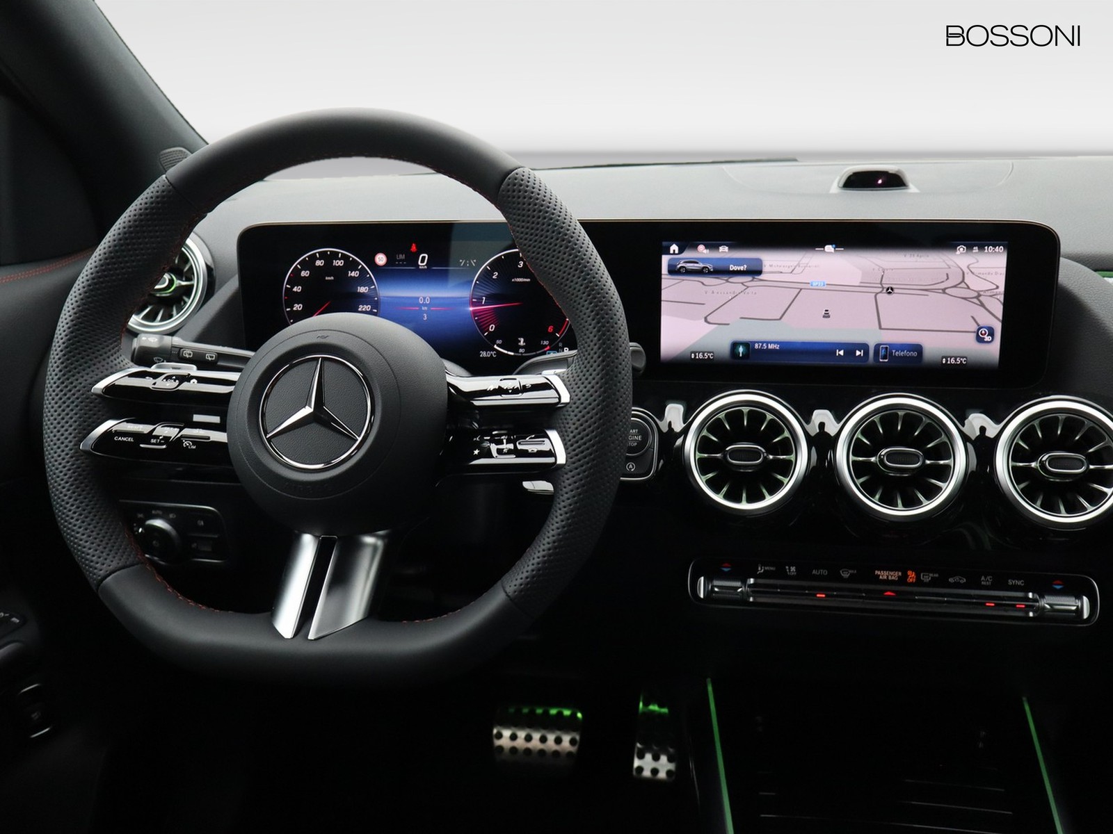 12 - Mercedes GLA 200 d amg line premium 4matic 8g-dct