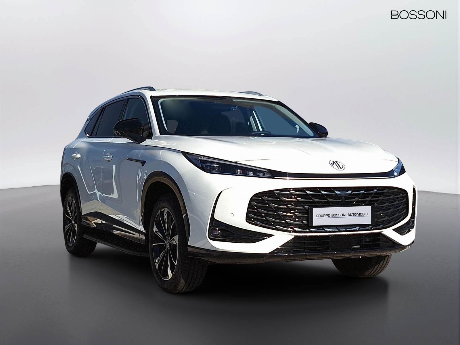 3 - Mg HS 1.5 phev luxury auto