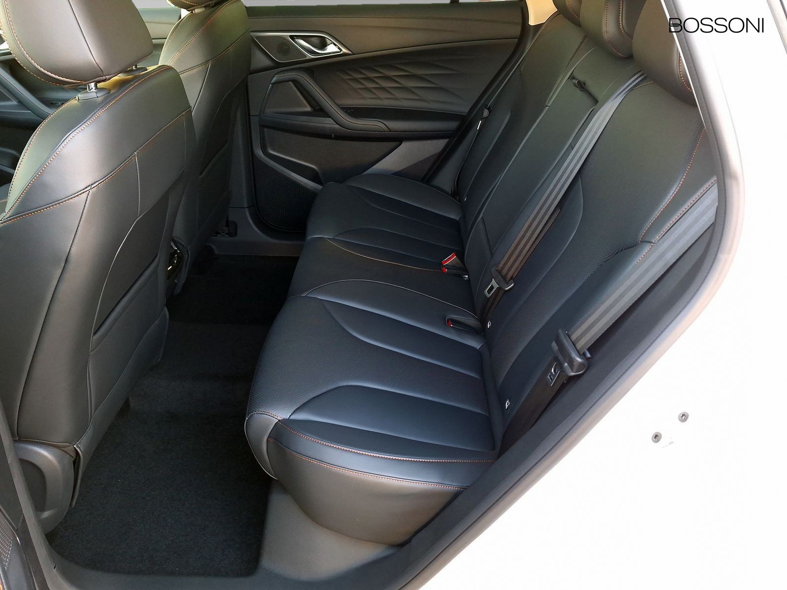 12 - Mg HS 1.5 phev luxury auto