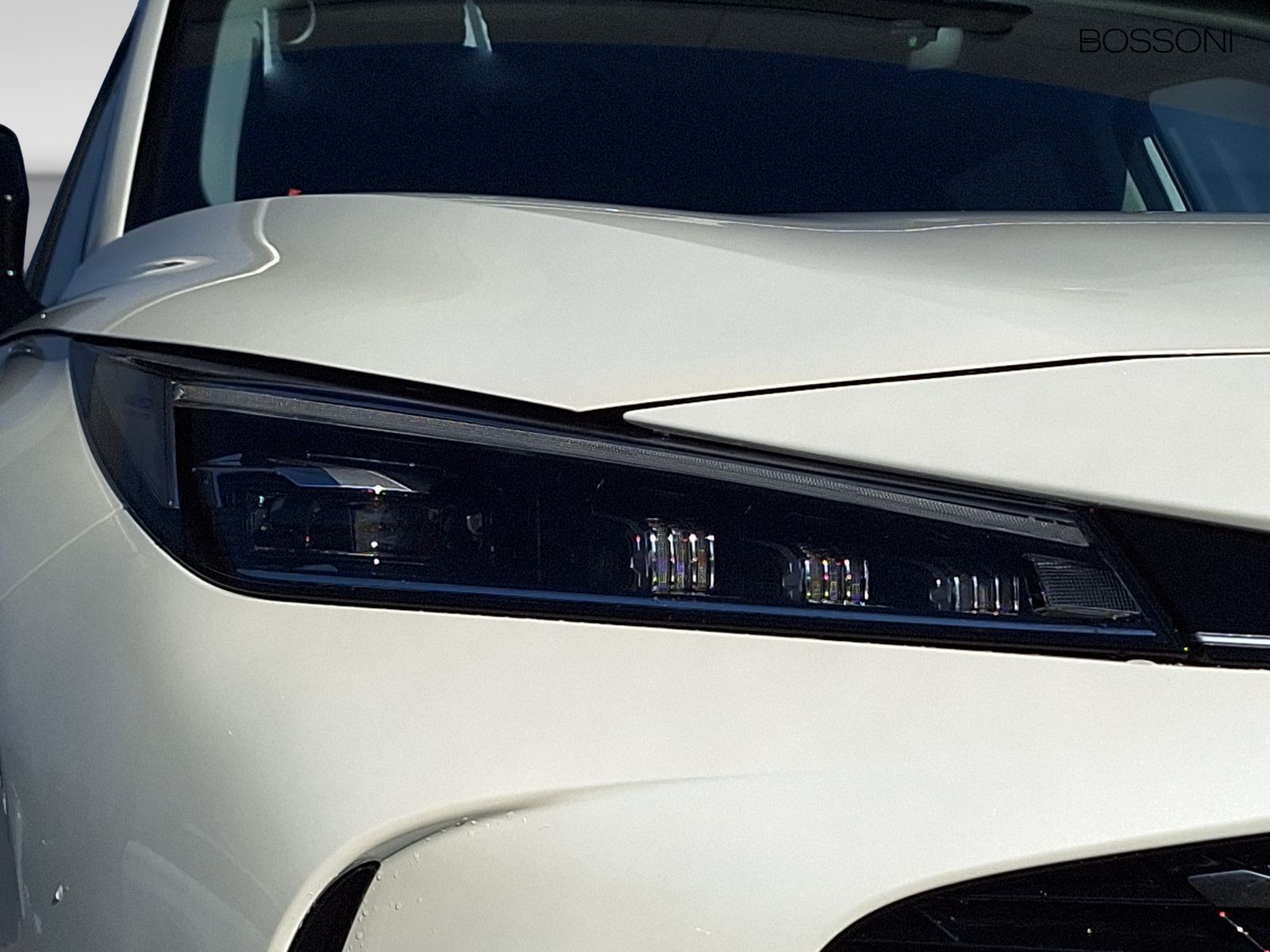 14 - Mg HS 1.5 phev luxury auto