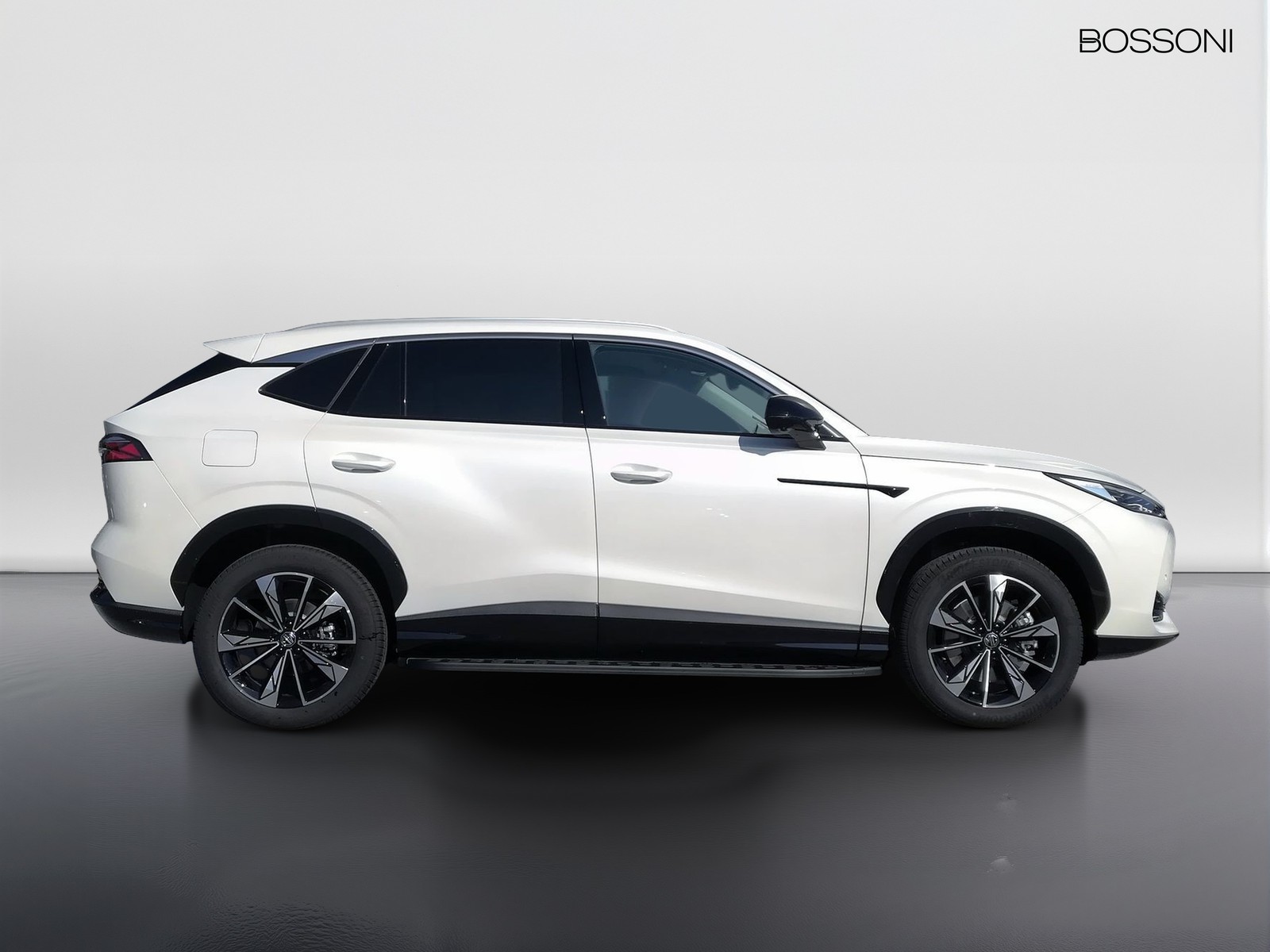 4 - Mg HS 1.5 phev luxury auto