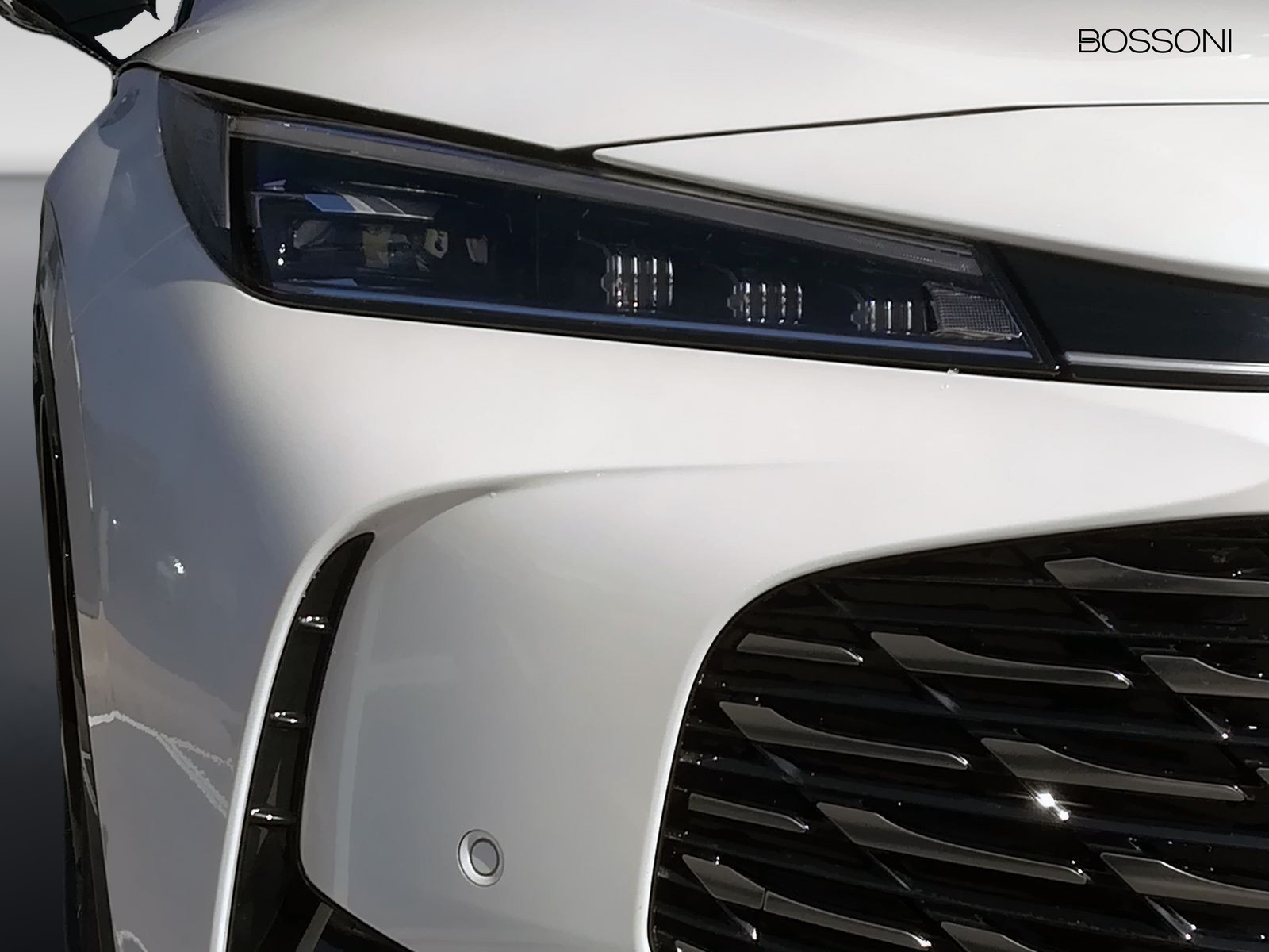 14 - Mg HS 1.5 phev luxury auto