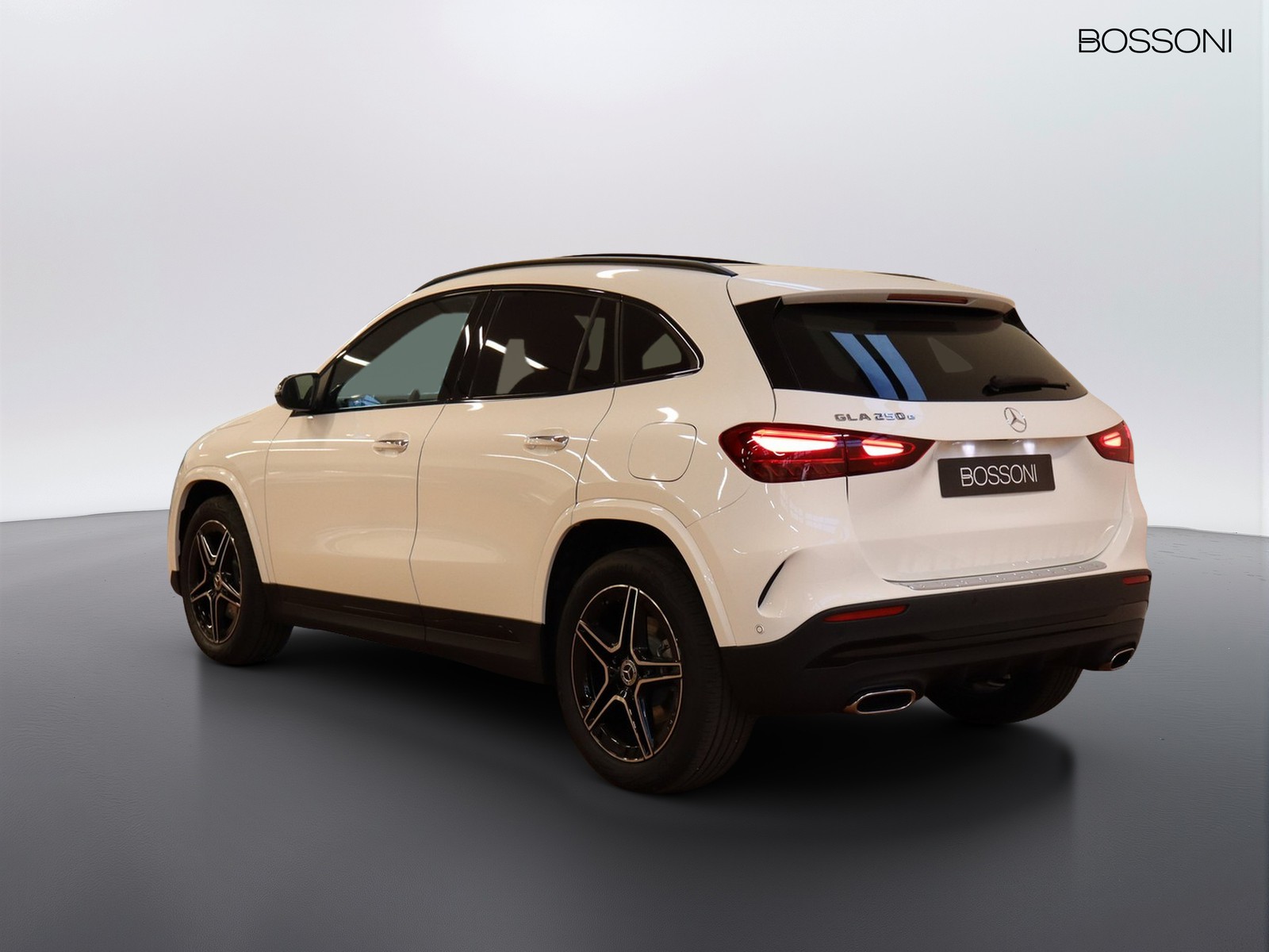 5 - Mercedes GLA 250 e plug-in-hybrid amg line extra 8g-dct