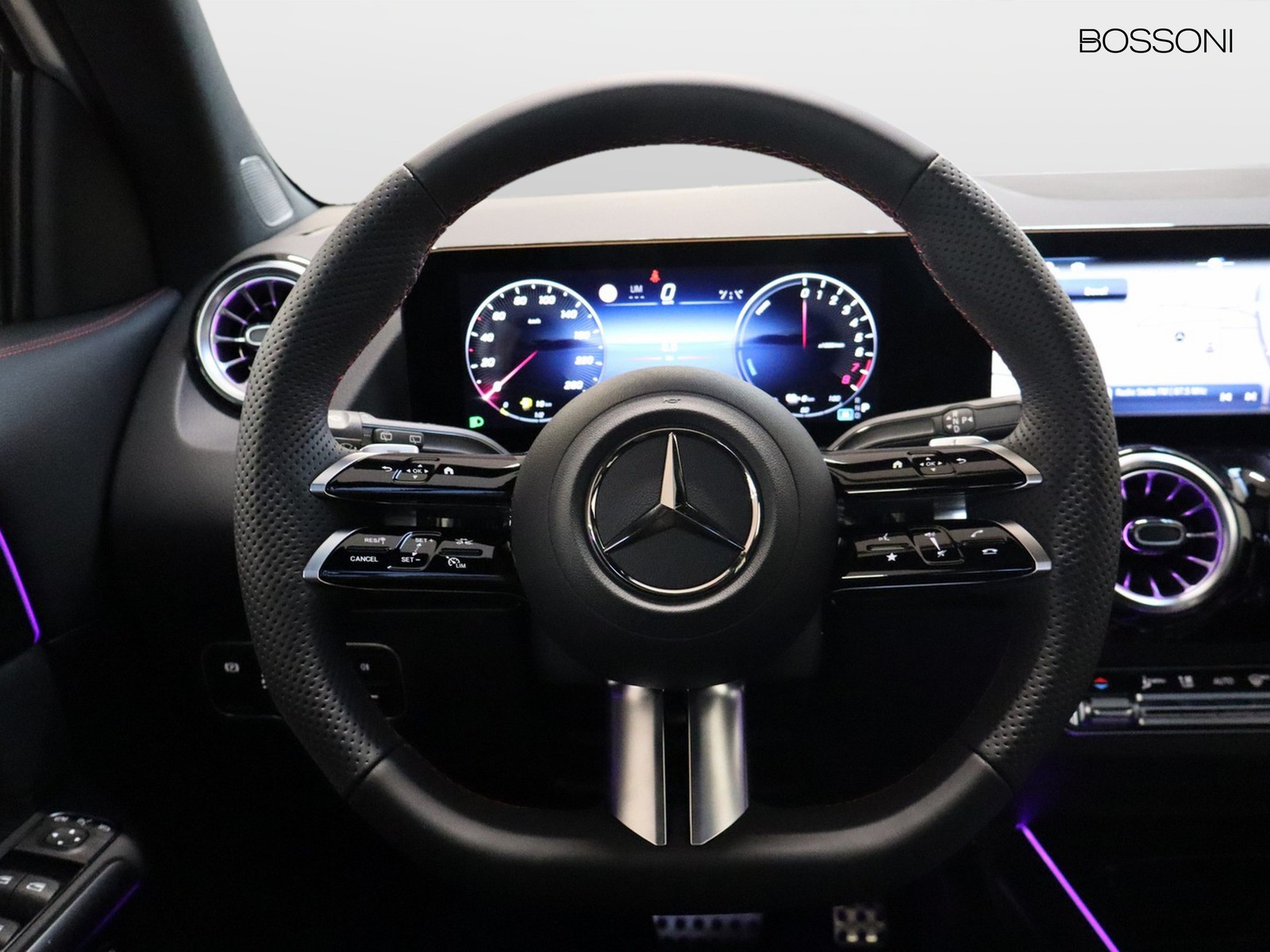 17 - Mercedes GLA 250 e plug-in-hybrid amg line extra 8g-dct